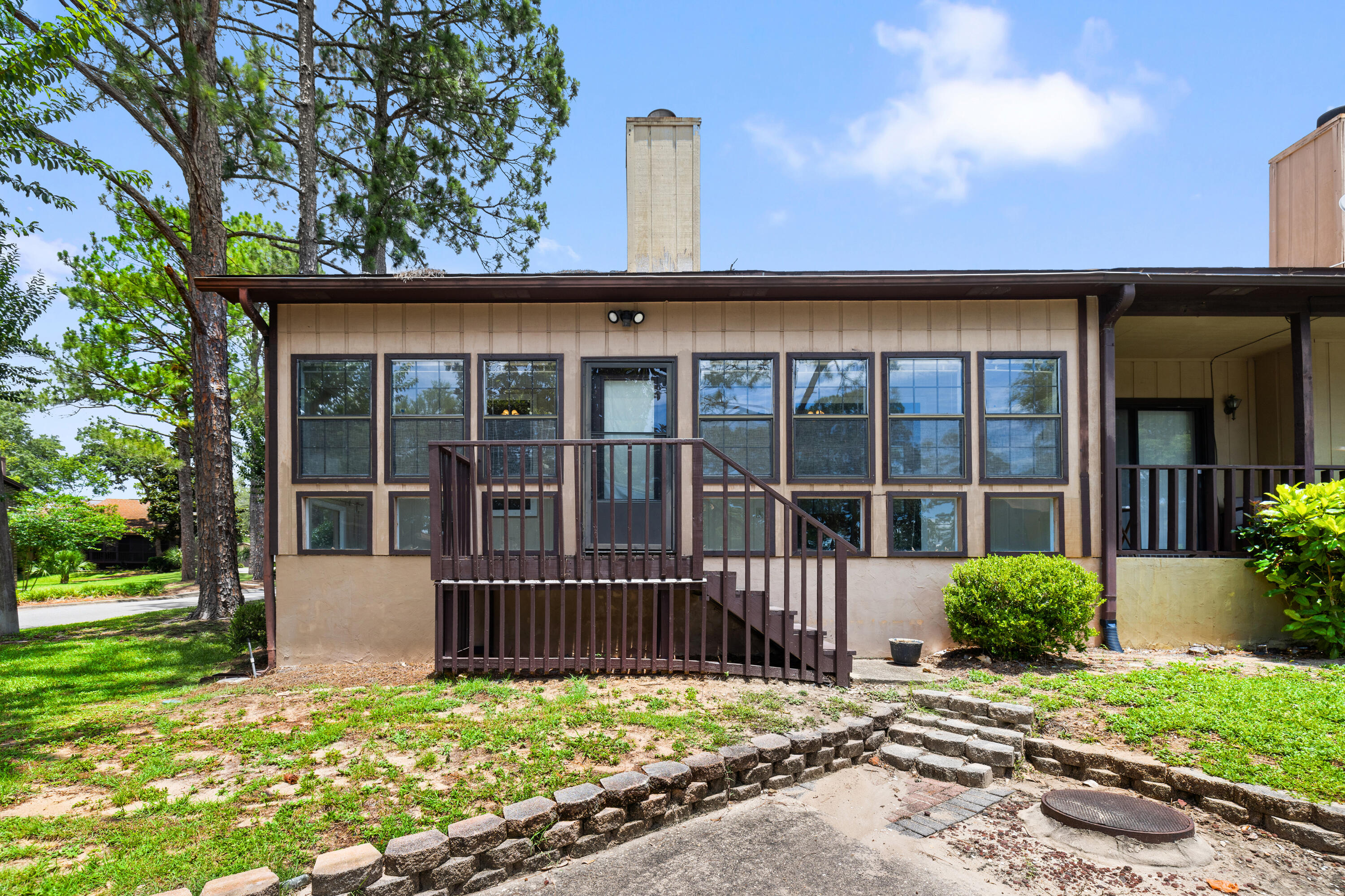 HIDDEN COVE T/H - Residential