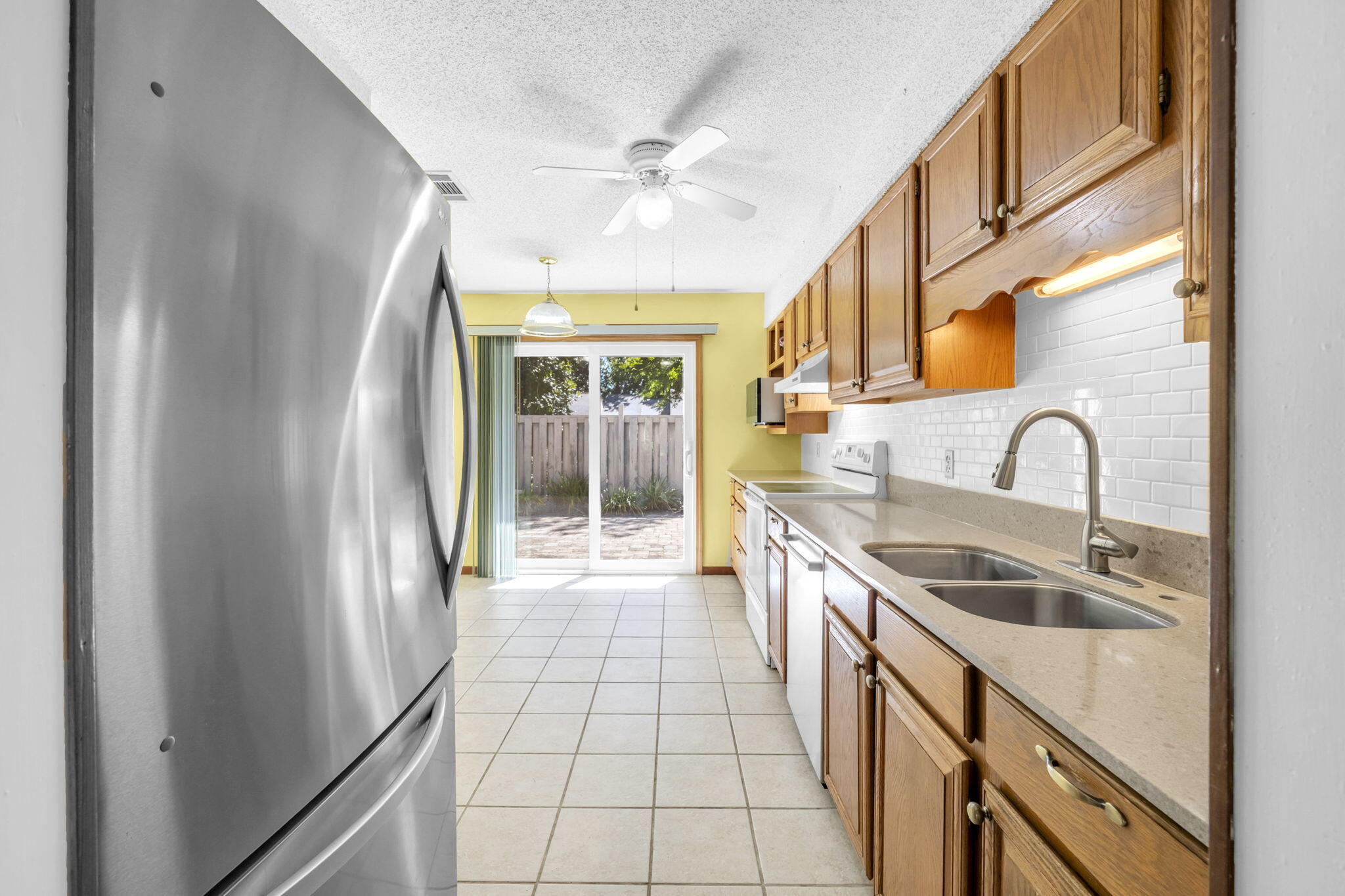 ROYAL OAK VILLAS BLUEWATER BAY - Residential