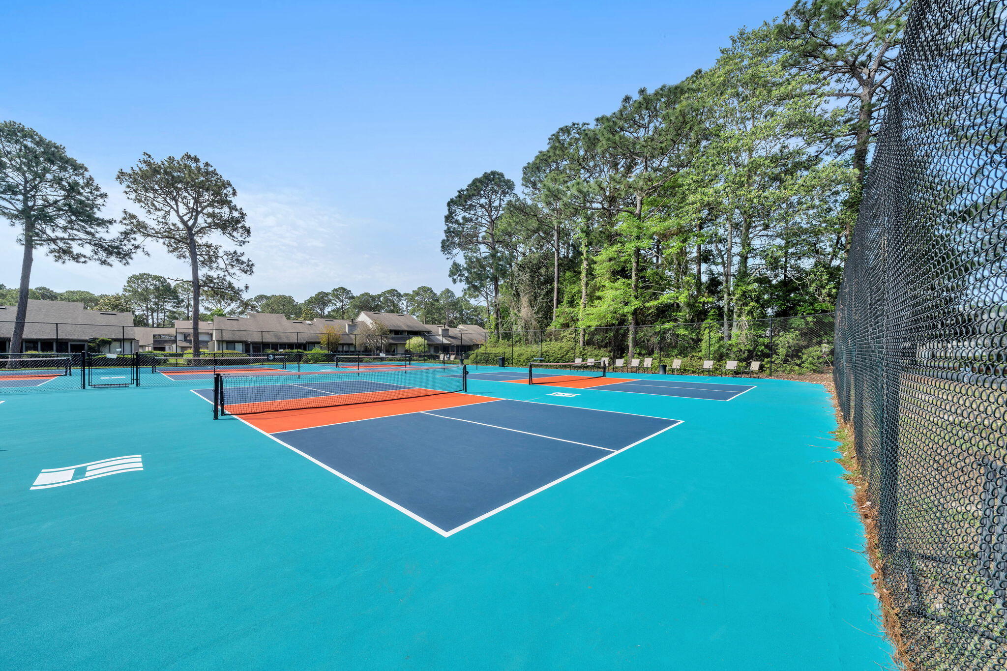 ROYAL OAK VILLAS BLUEWATER BAY - Residential