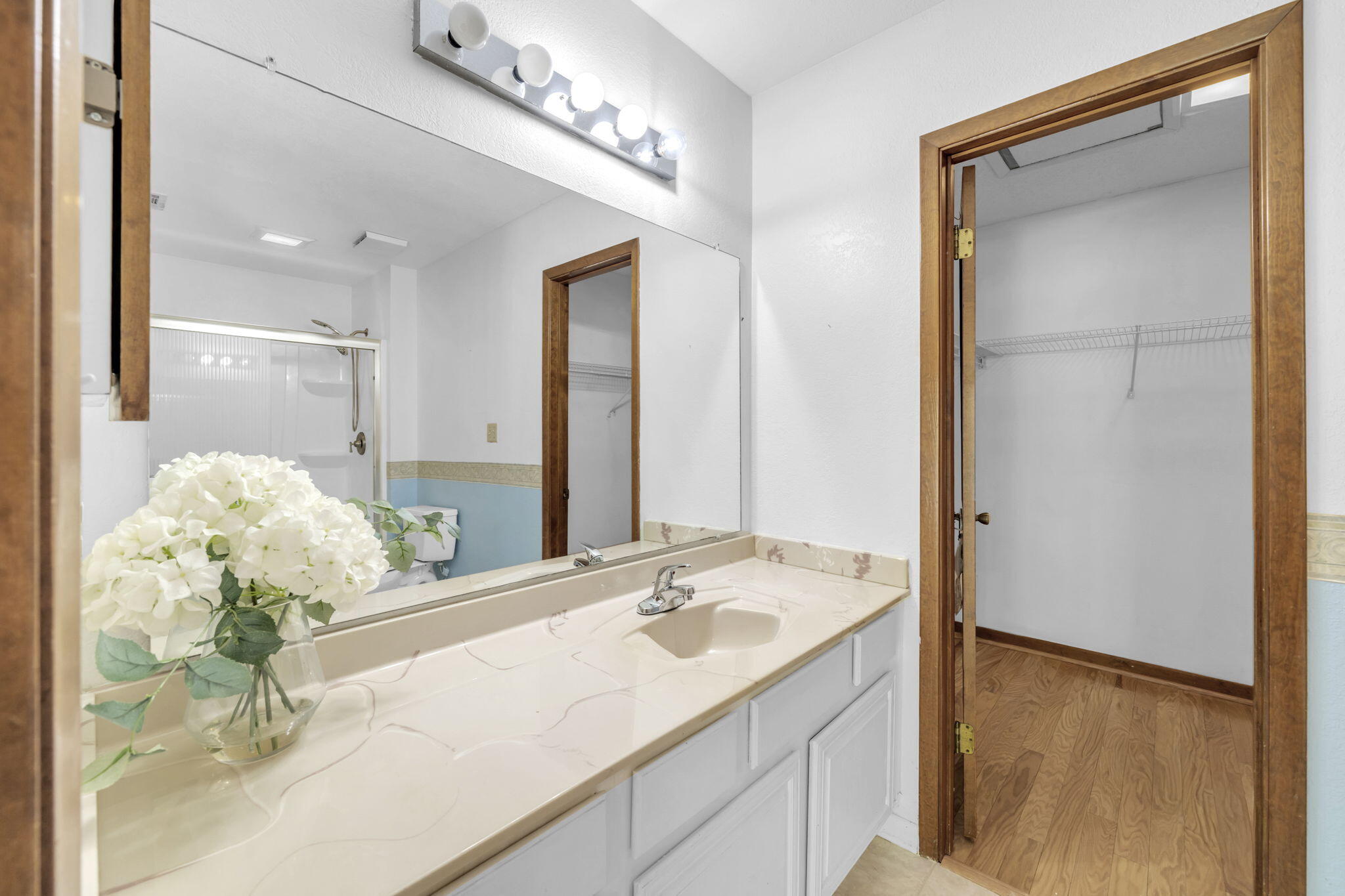ROYAL OAK VILLAS BLUEWATER BAY - Residential