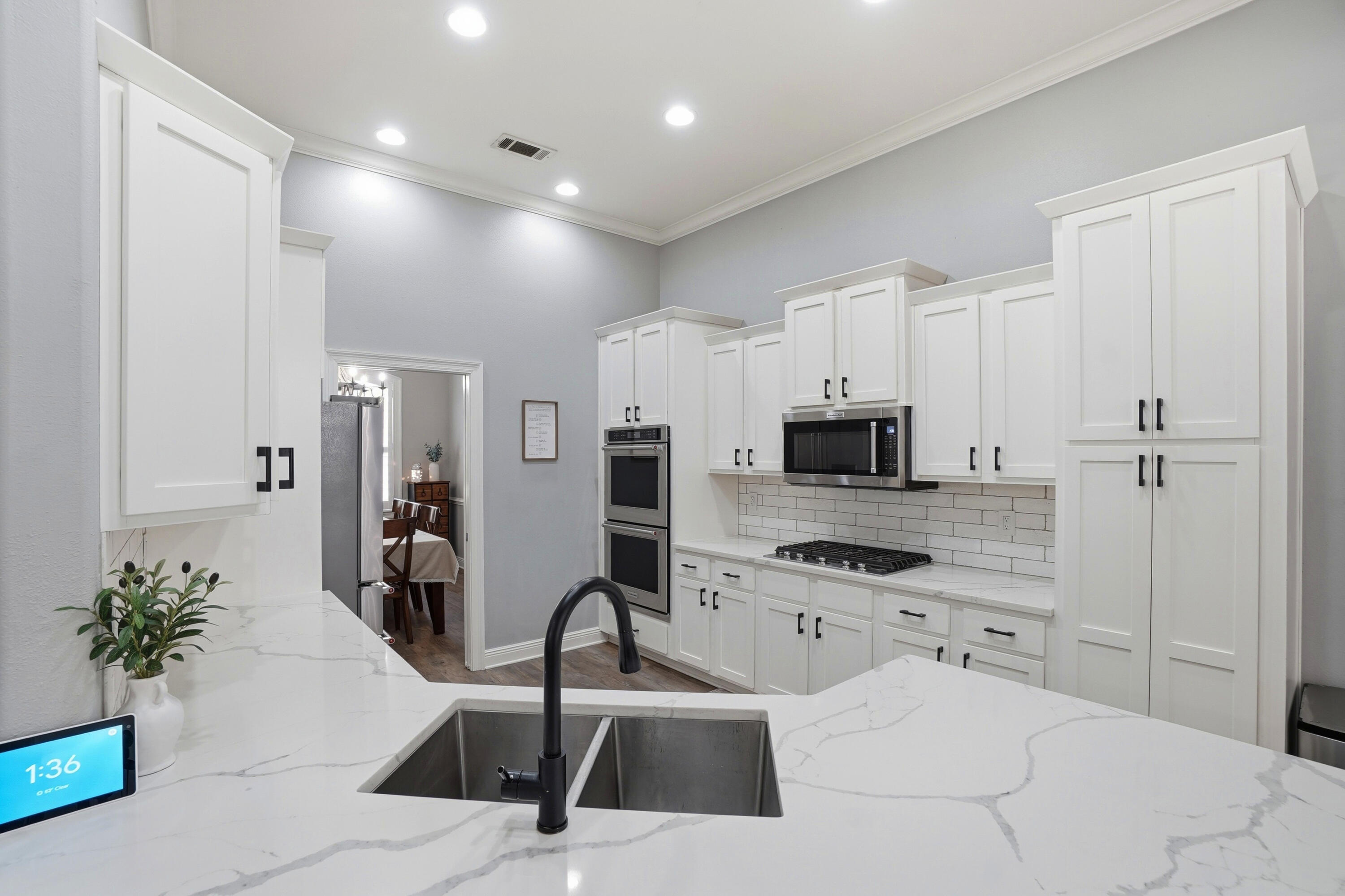 BAYSHORE PLACE PH 1 - Residential