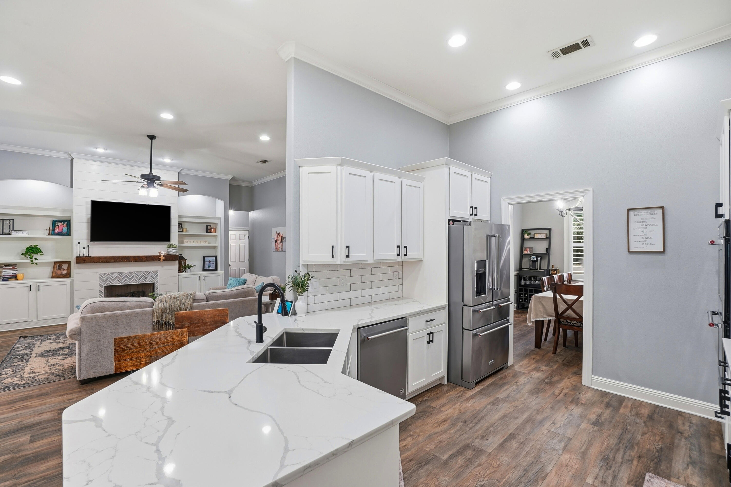 BAYSHORE PLACE PH 1 - Residential