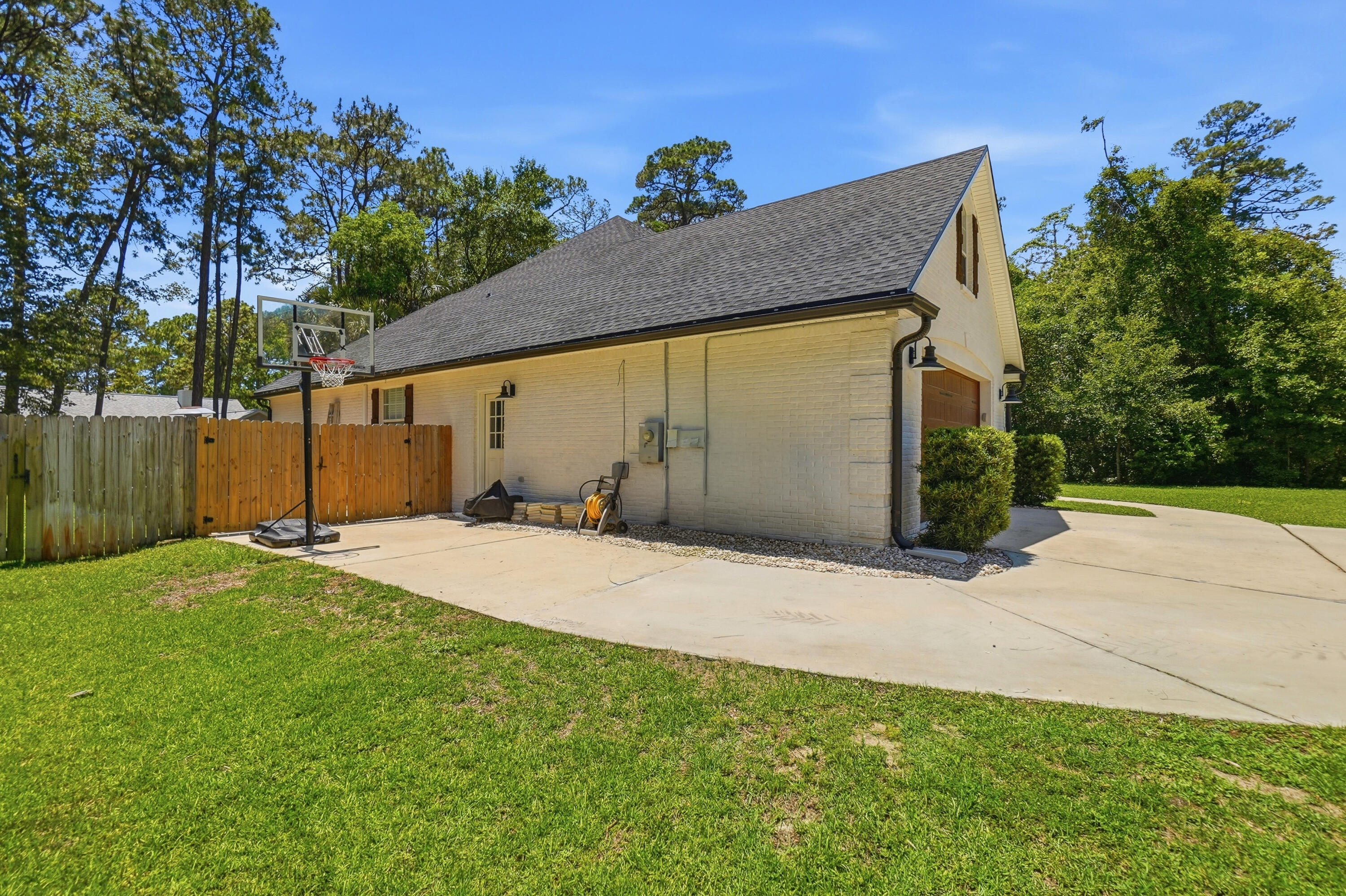 BAYSHORE PLACE PH 1 - Residential