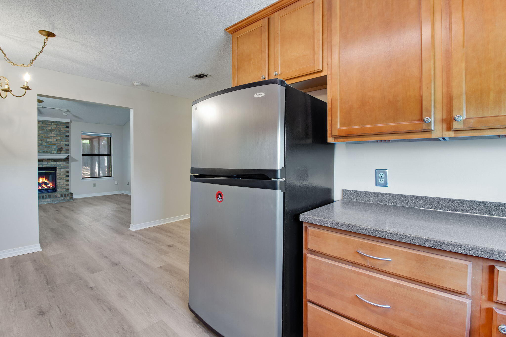 235 KAREN COURT - Residential