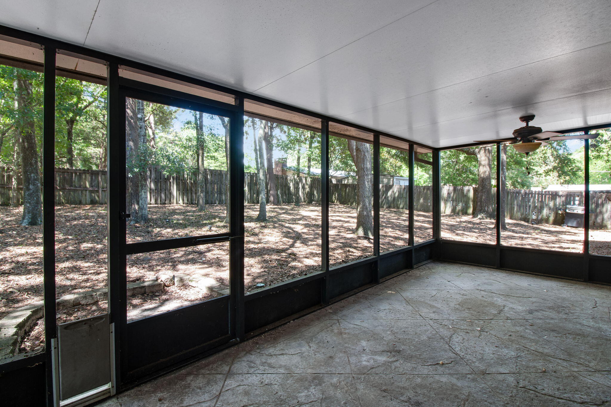 235 KAREN COURT - Residential