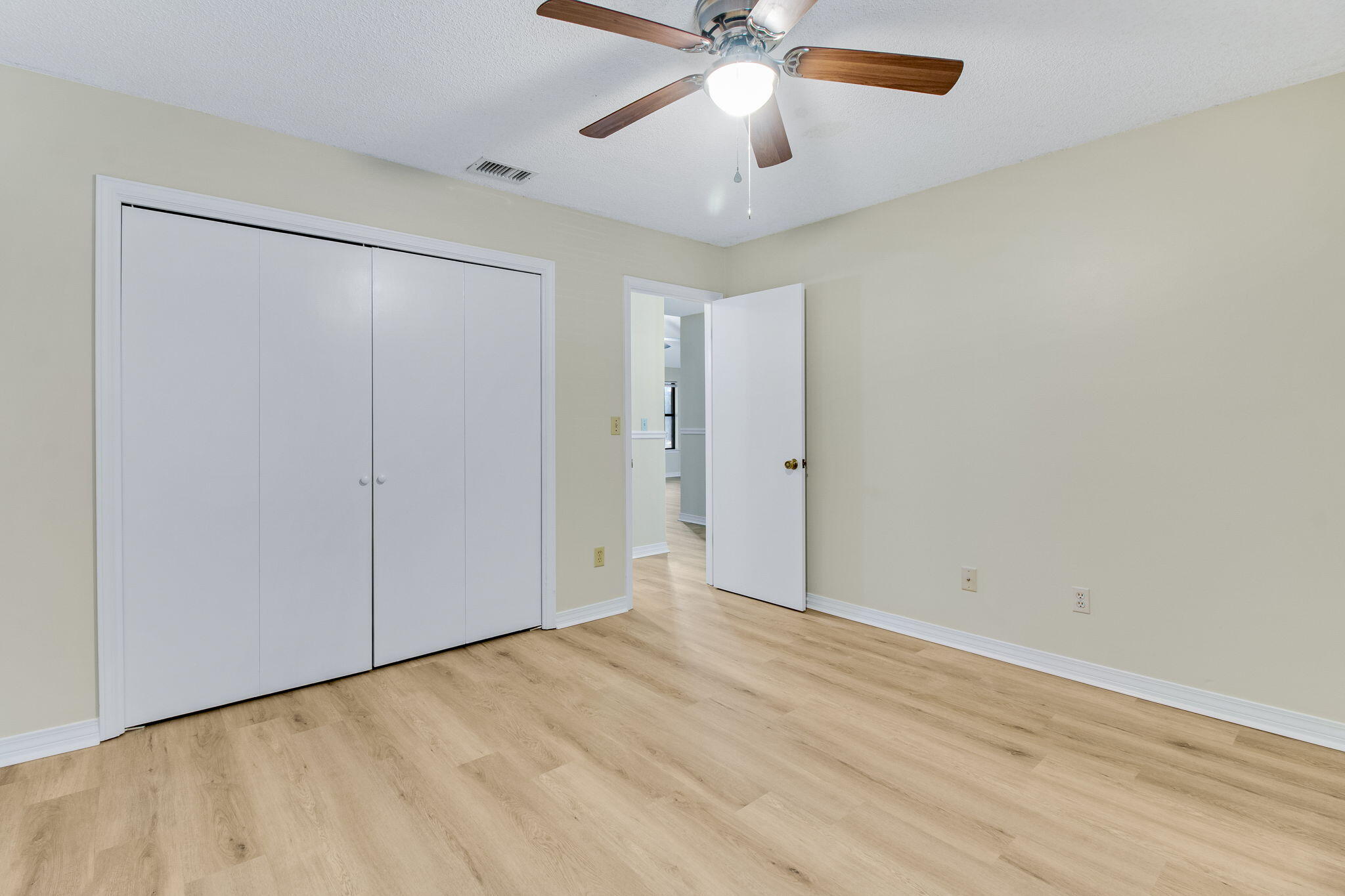 235 KAREN COURT - Residential
