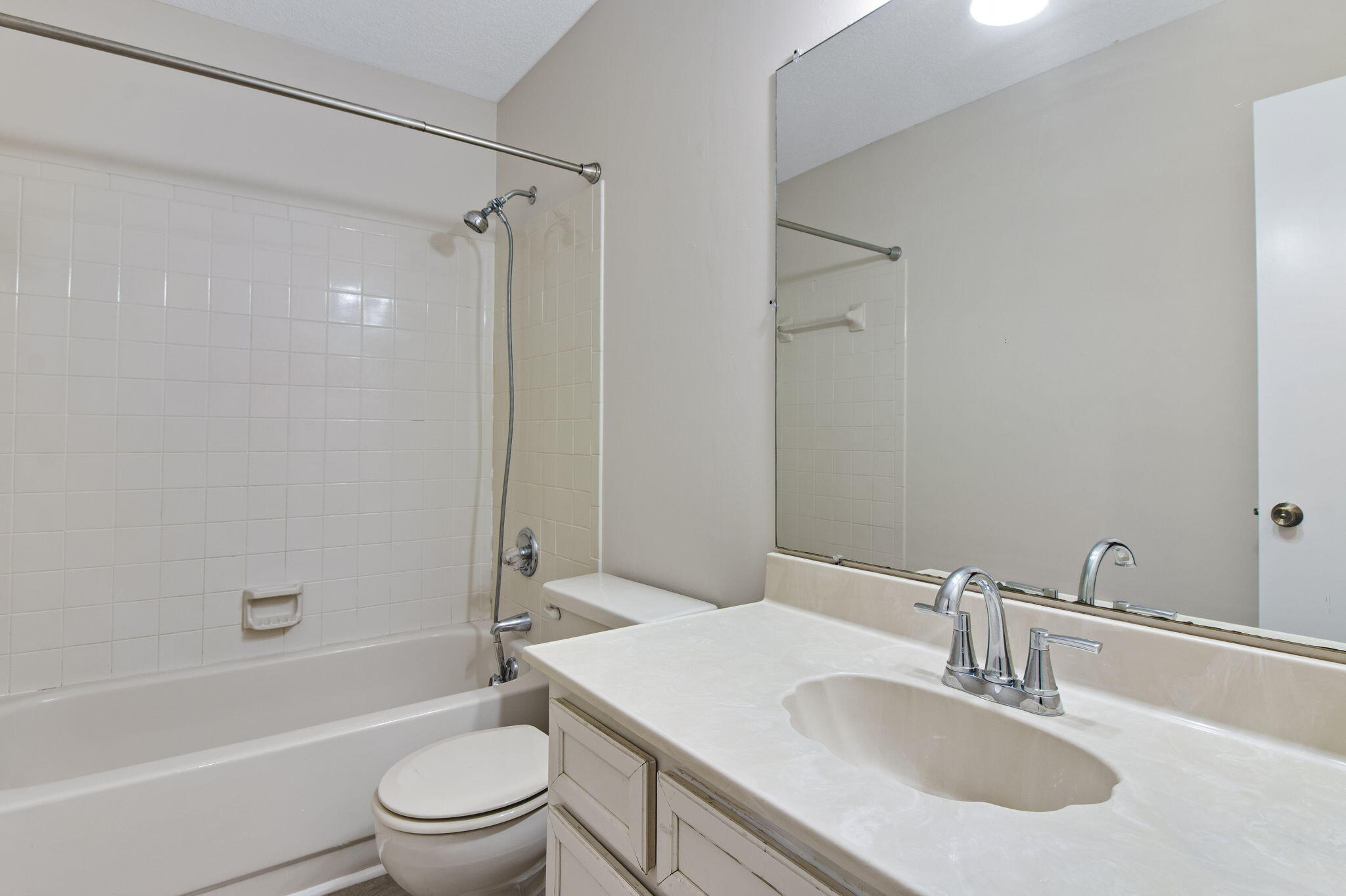 235 KAREN COURT - Residential