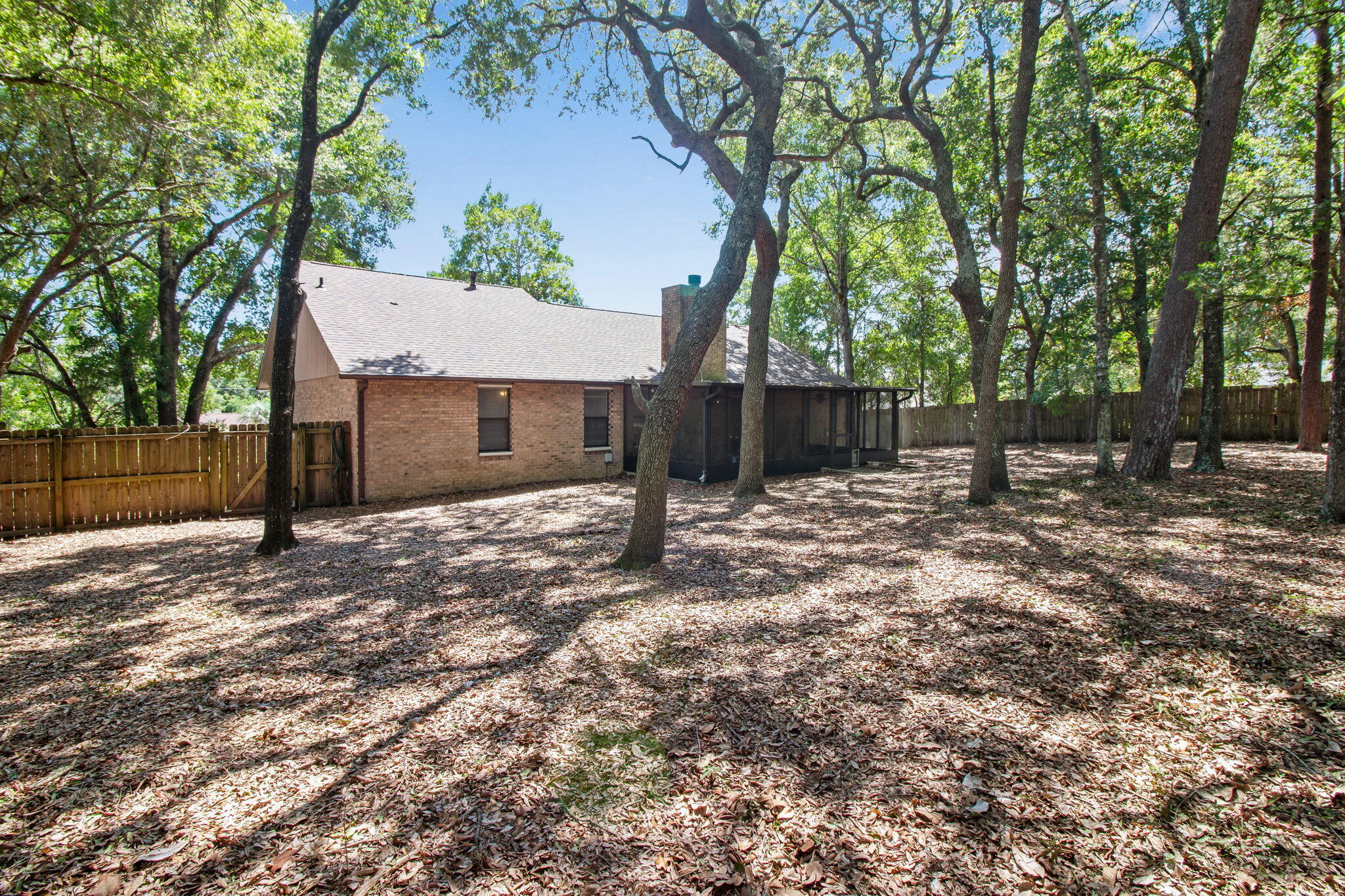 235 KAREN COURT - Residential