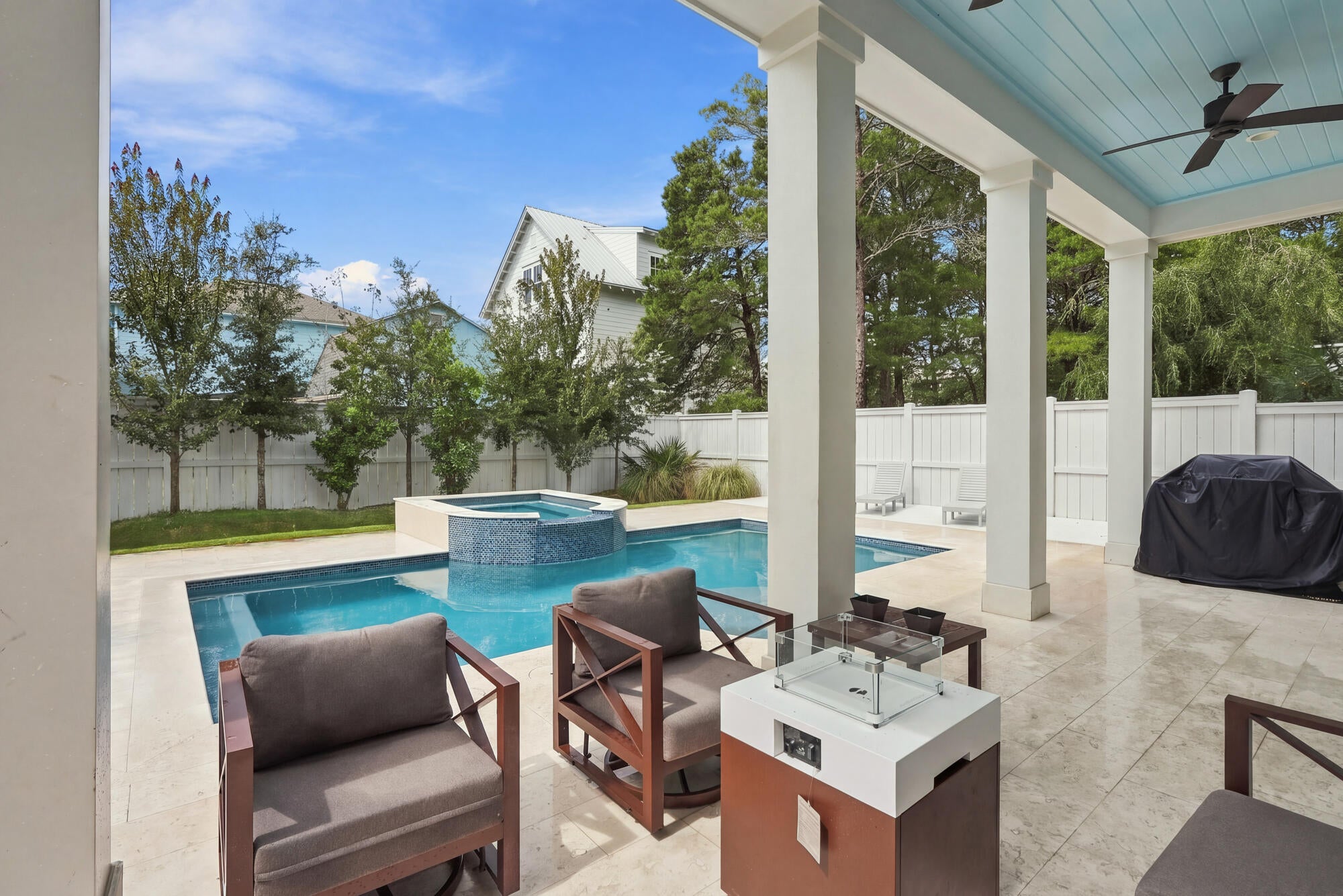 EASTERN LAKE S/D - Residential