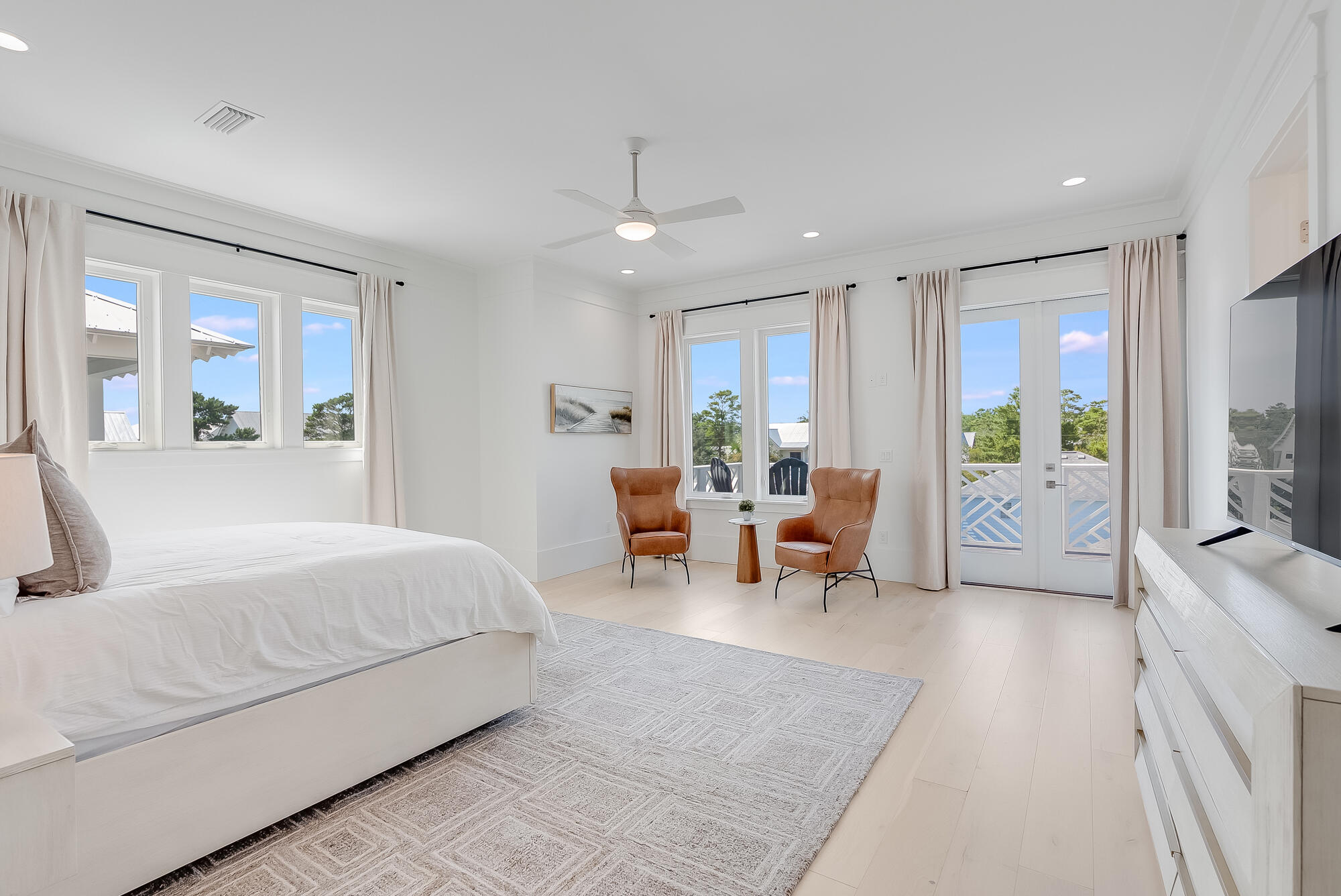 EASTERN LAKE S/D - Residential