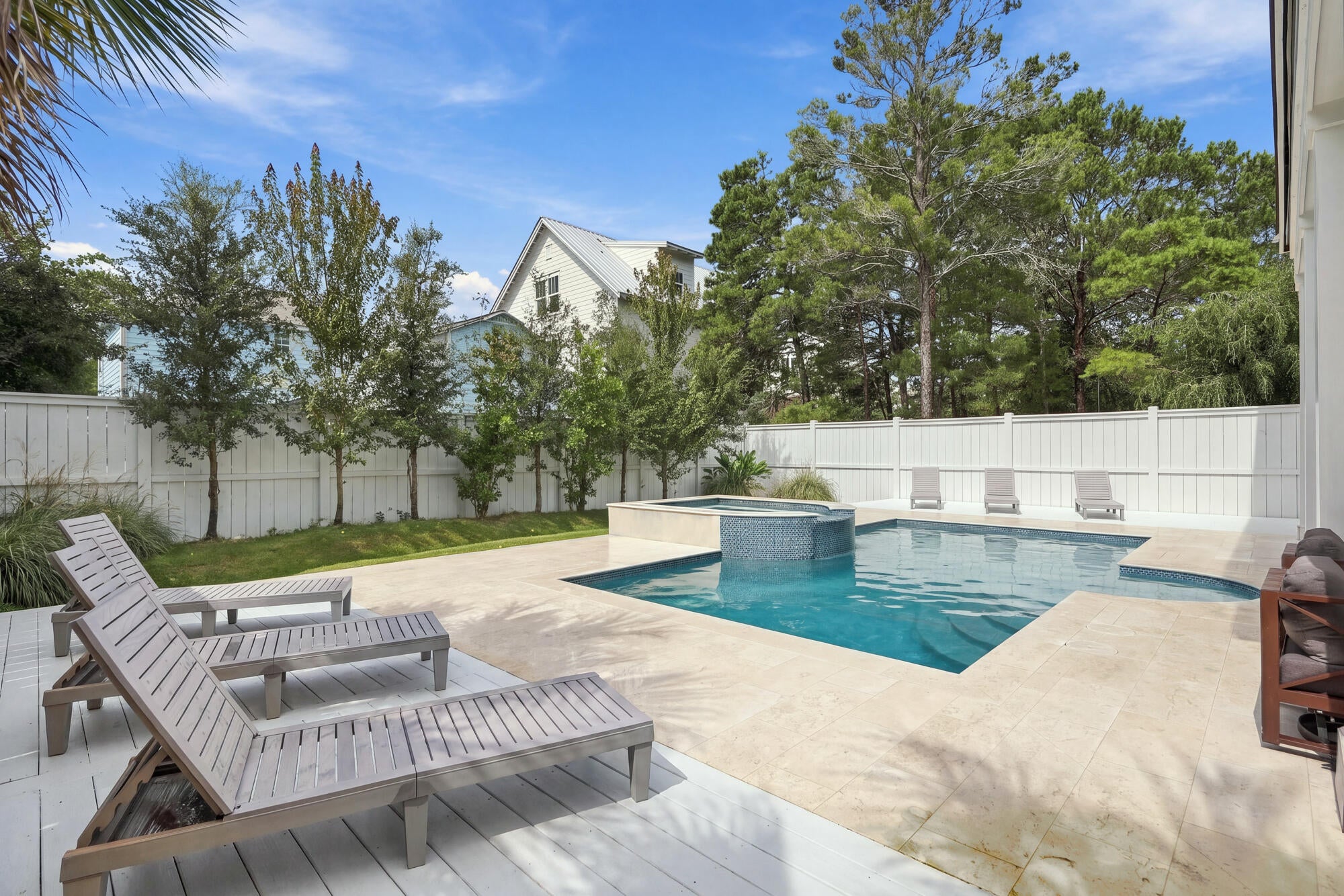 EASTERN LAKE S/D - Residential
