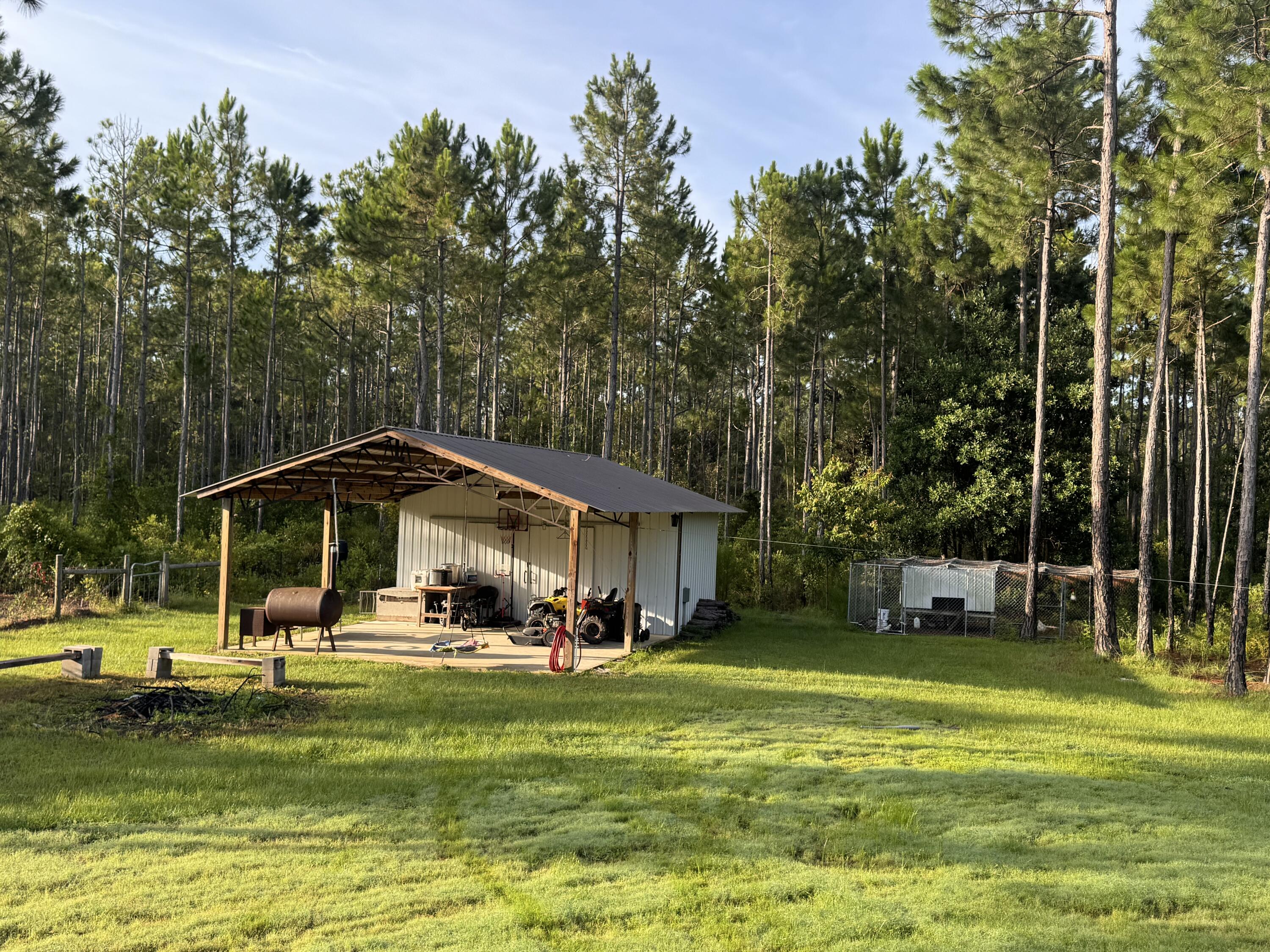 NO RECORDED SUBDIVISION - Land