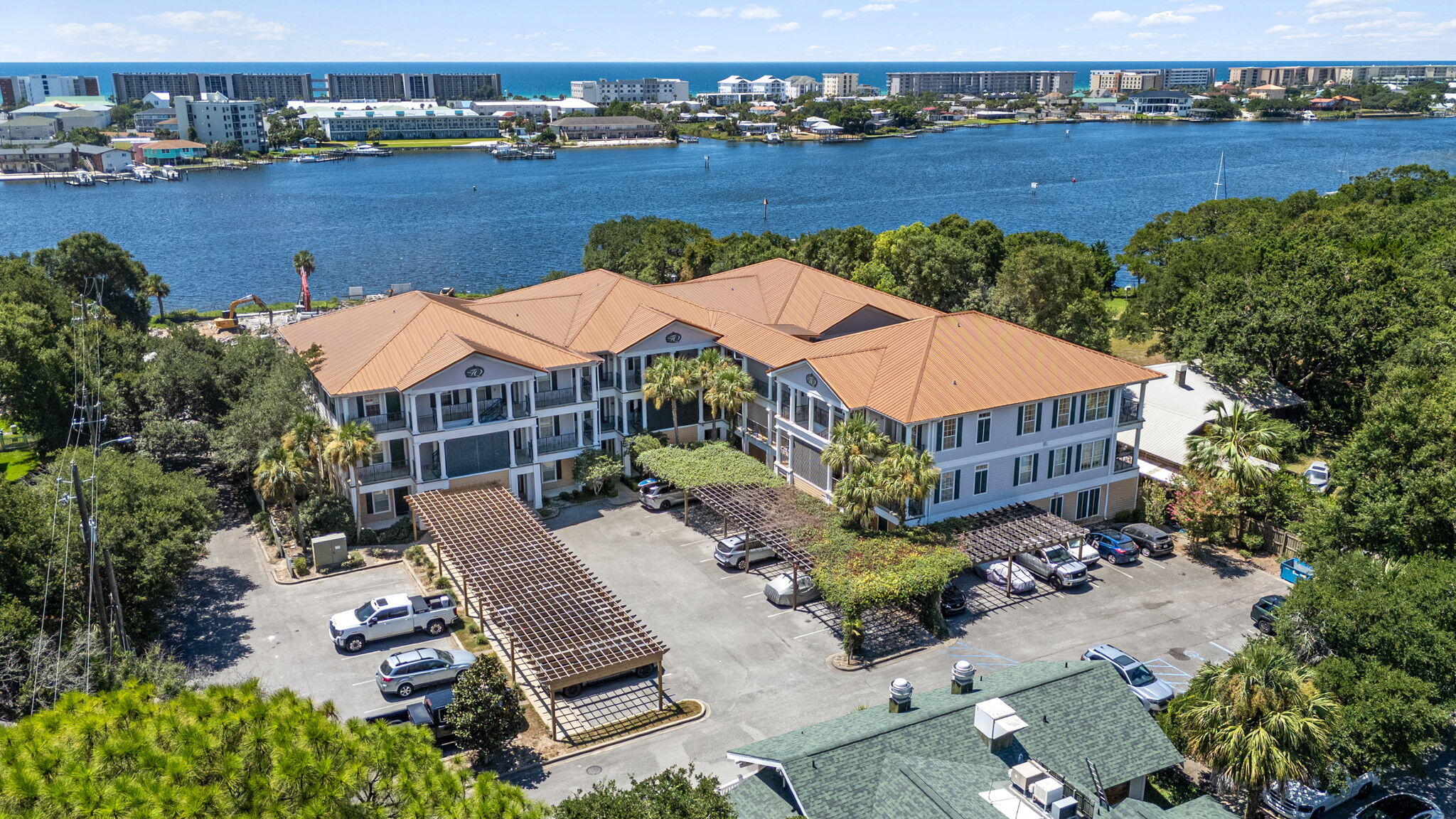 FRENCH QUARTERS - Residential