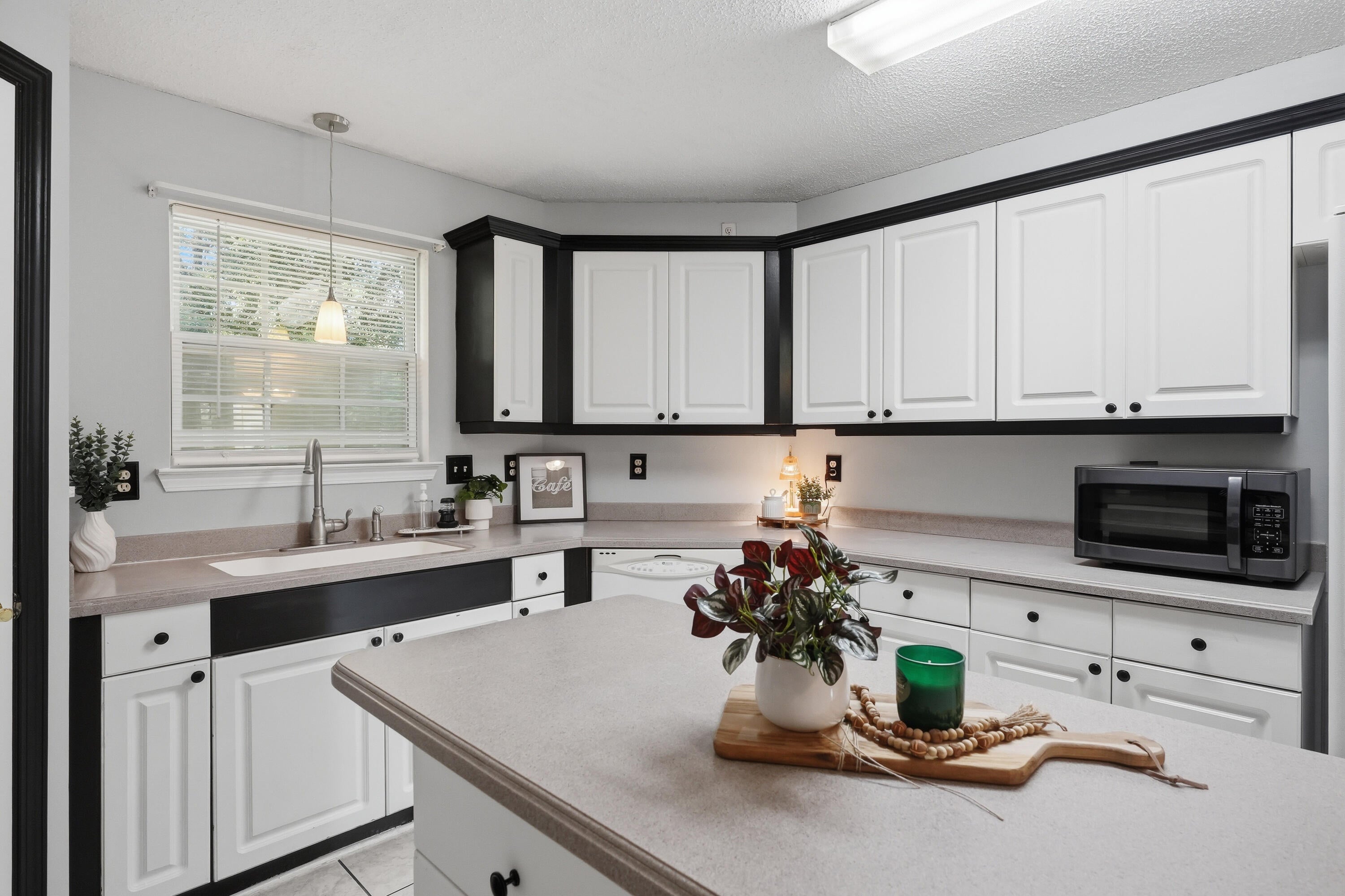 COUNTRYVIEW ESTATES 4TH ADDN PH 4 - Residential