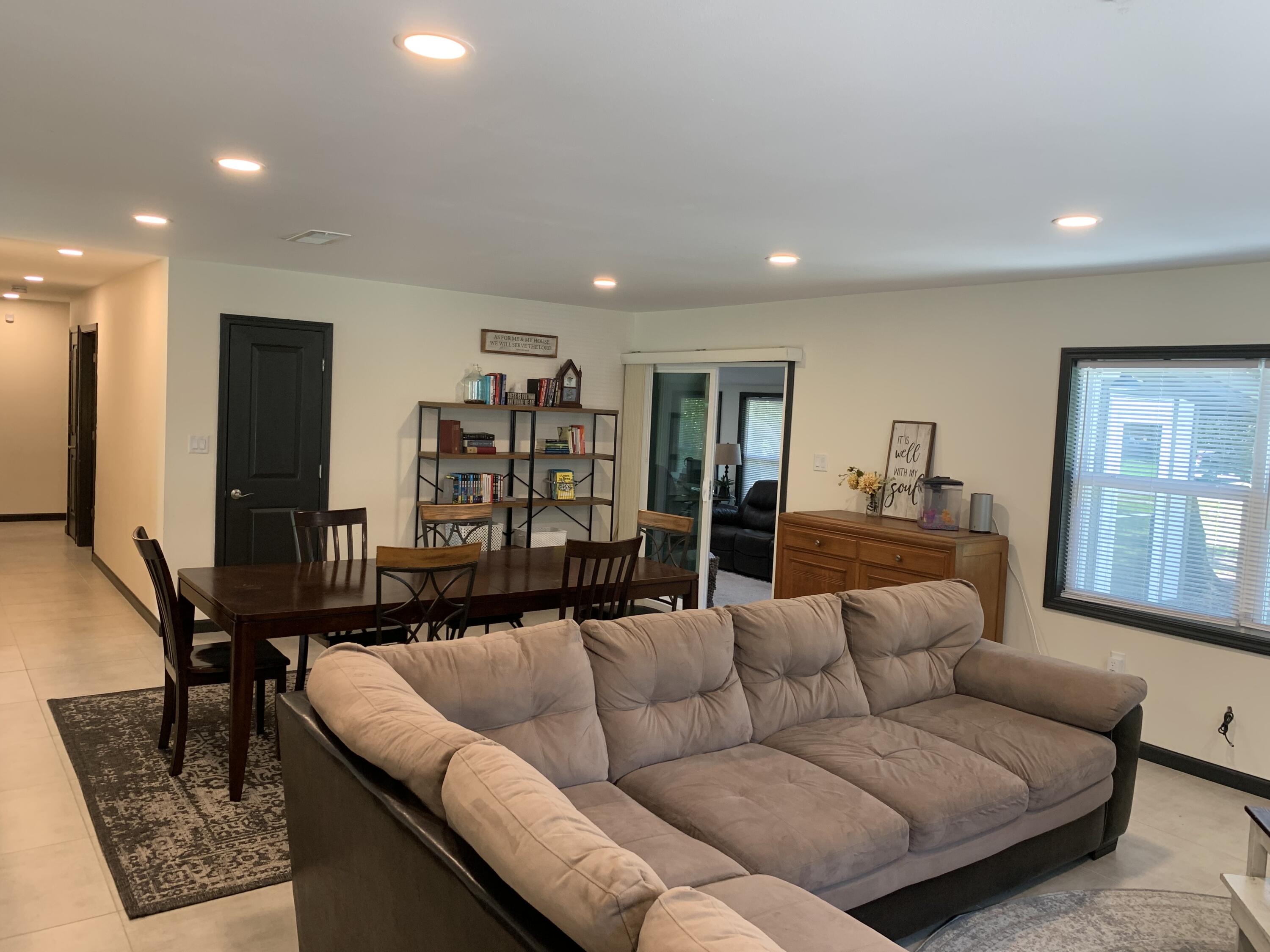 VALPARAISO PLAT 06 - Residential Lease