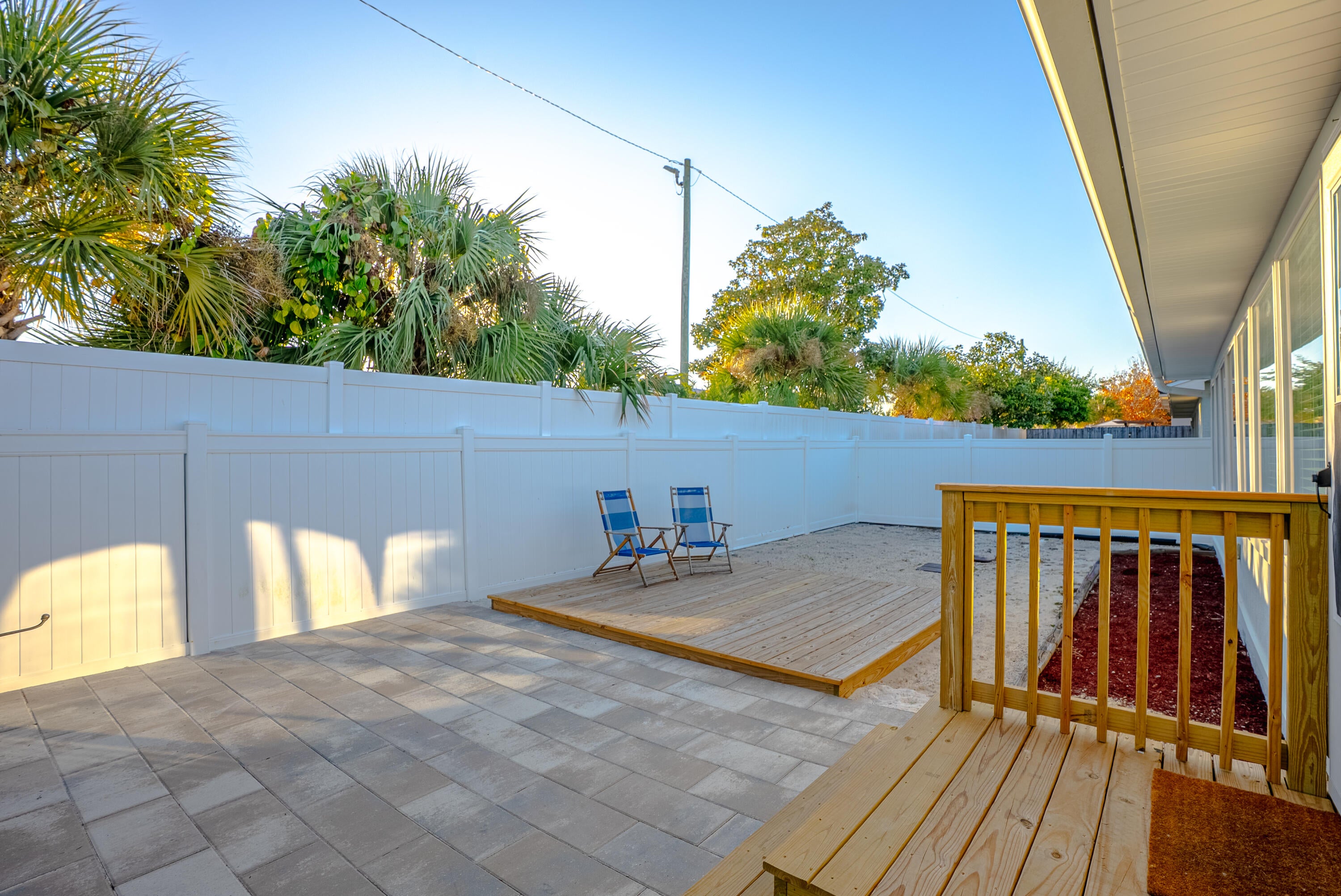 LAGUNA BEACH ESTATES 2ND ADDN - Residential Lease
