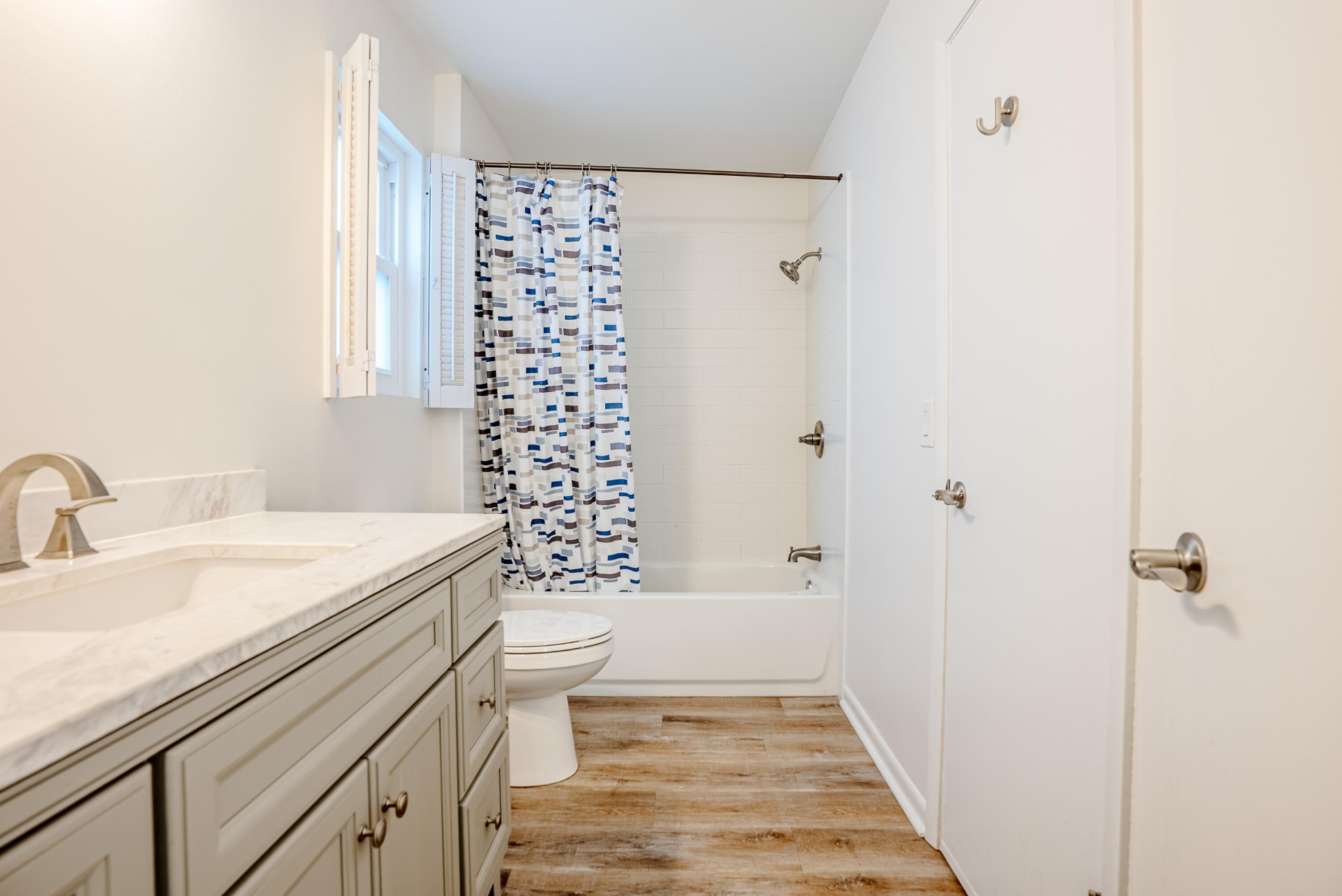 LAGUNA BEACH ESTATES 2ND ADDN - Residential Lease