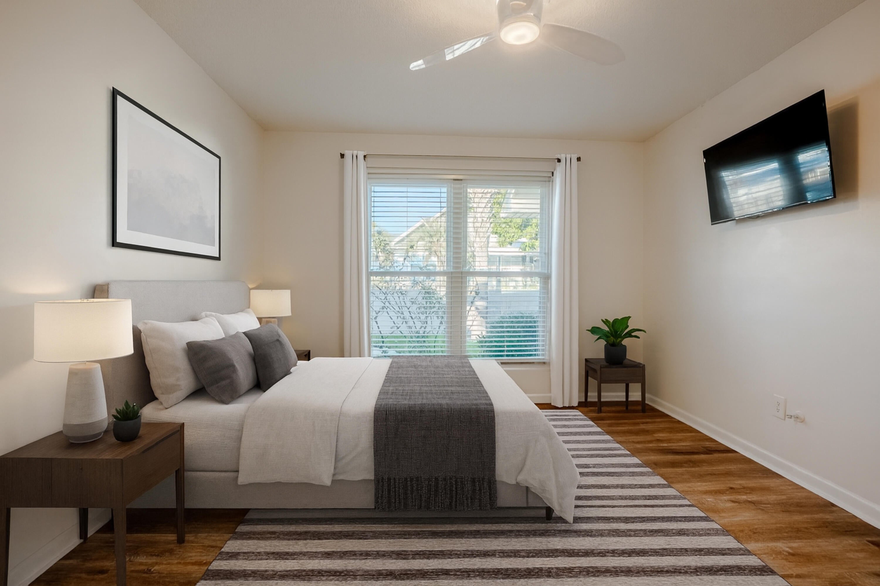 LAGUNA BEACH ESTATES 2ND ADDN - Residential Lease