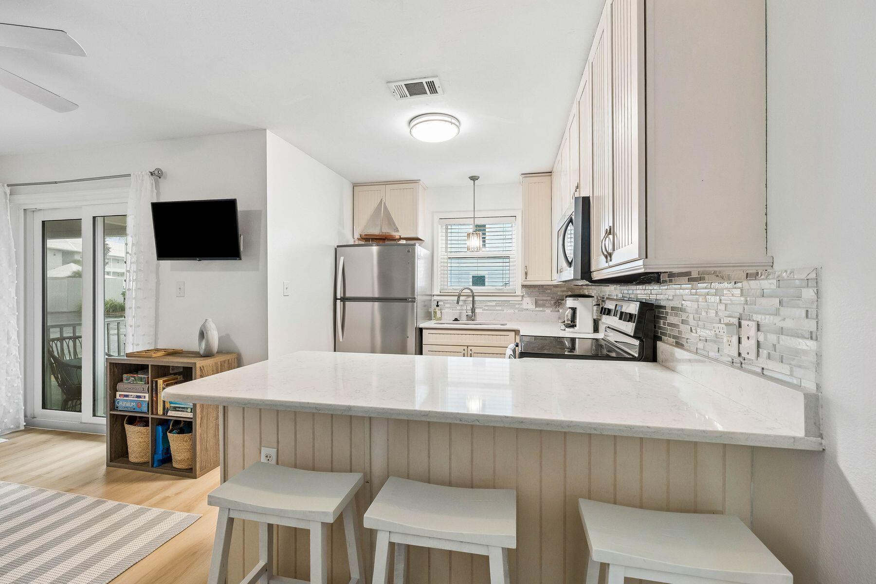 BEACHSIDE VILLAS CONDO - Residential