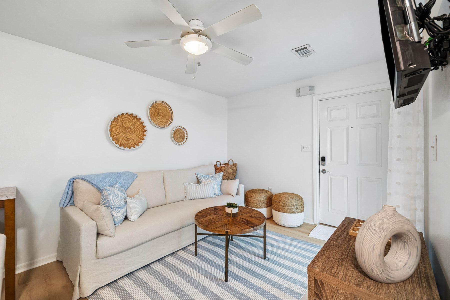 BEACHSIDE VILLAS CONDO - Residential