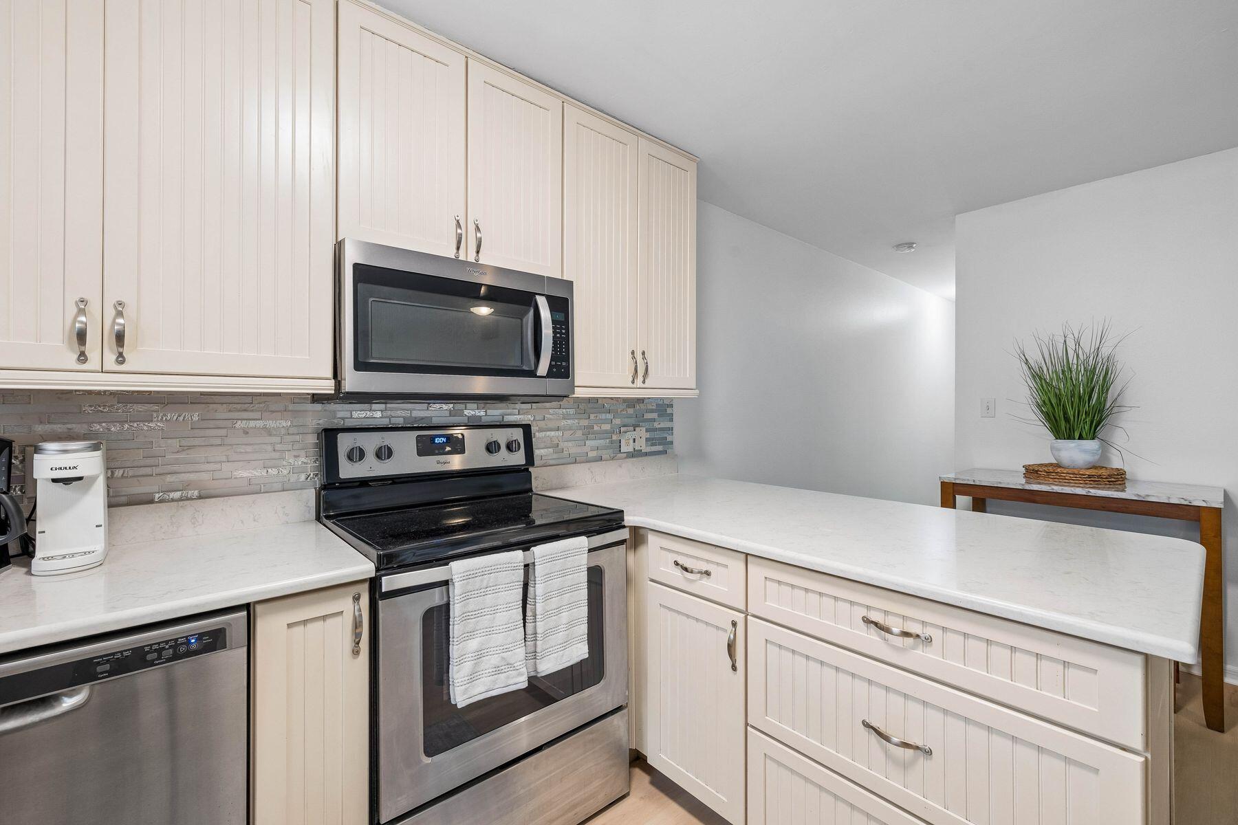 BEACHSIDE VILLAS CONDO - Residential
