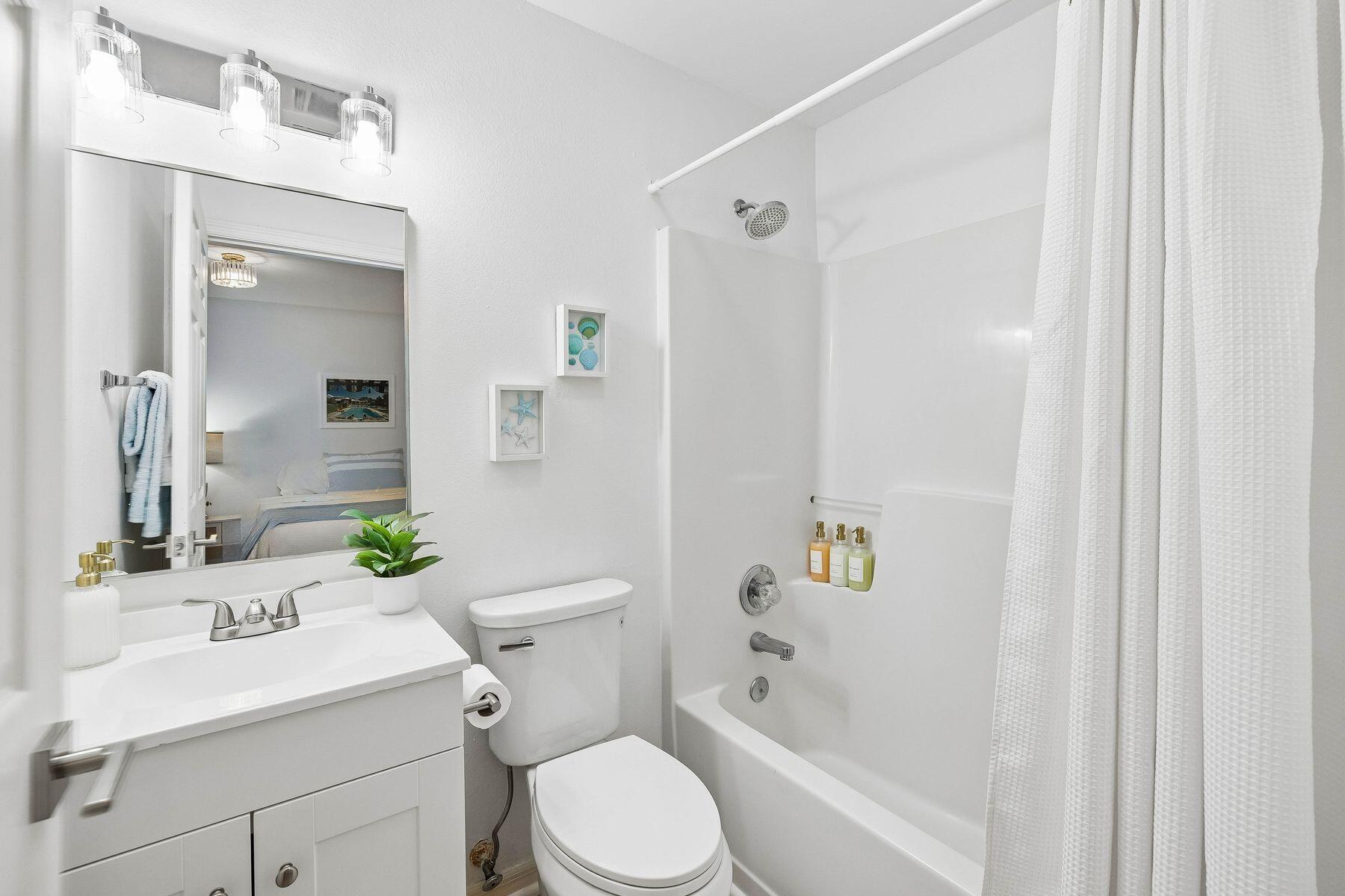 BEACHSIDE VILLAS CONDO - Residential