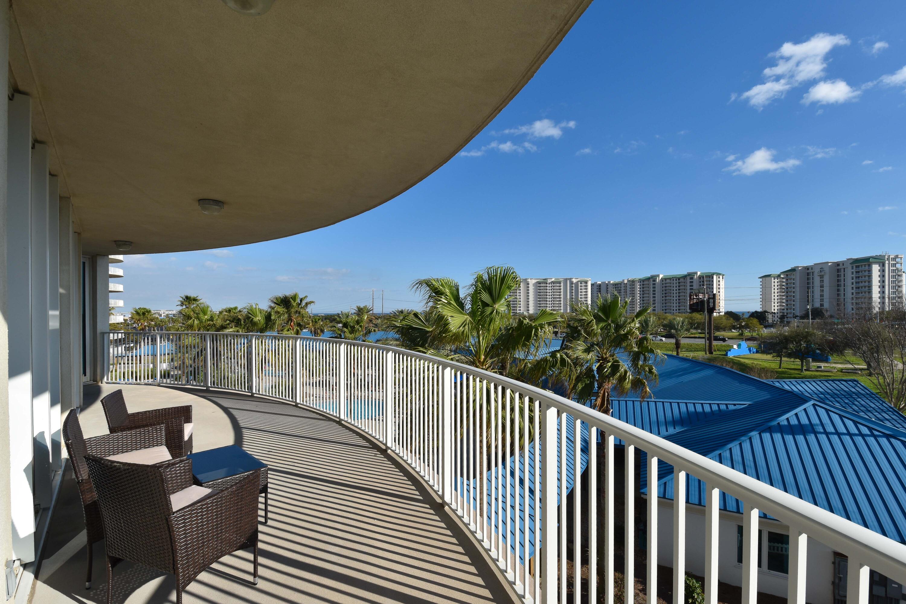 OUTSTANDING opportunity to own a beautiful fully furnished 3bed/2bath condo at The Palms. Unit grossed 49K in 2025! Don't miss out on this carefully designed open floor-plan with wonderful flow. The Palms has an onsite Coffee House, Restaurant, Tiki Bar, and night club. Enjoy State of the Art Gym and New Grill area, Pickle Ball, Indoor Pickle ball, Tennis Courts, Basketball. THE ASSOCIATION FEES INCLUDE ALL UTILITIES, INCLUDING ELECTRICITY.