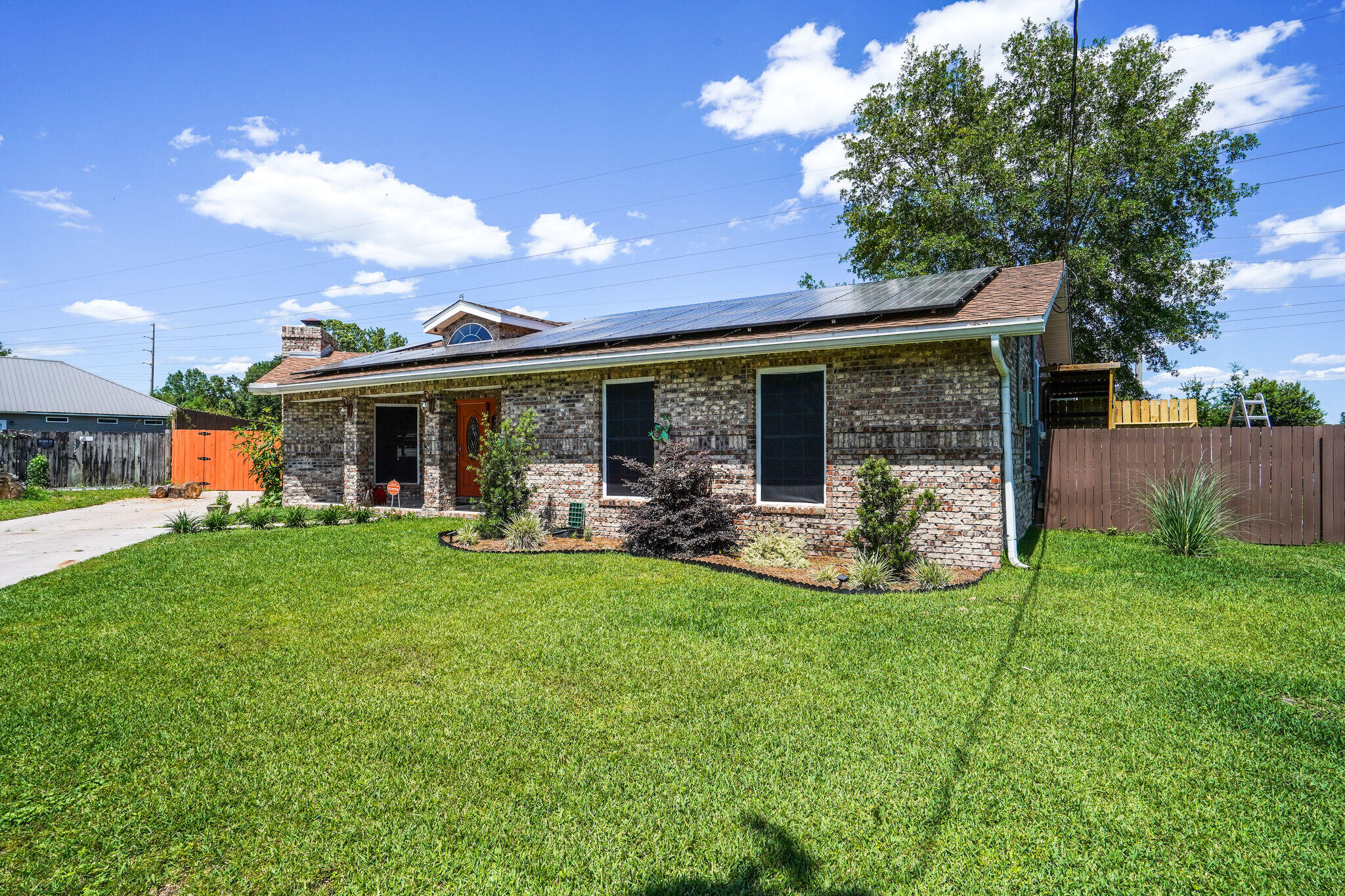 TANGLEWOOD S/D 1ST ADDN - Residential