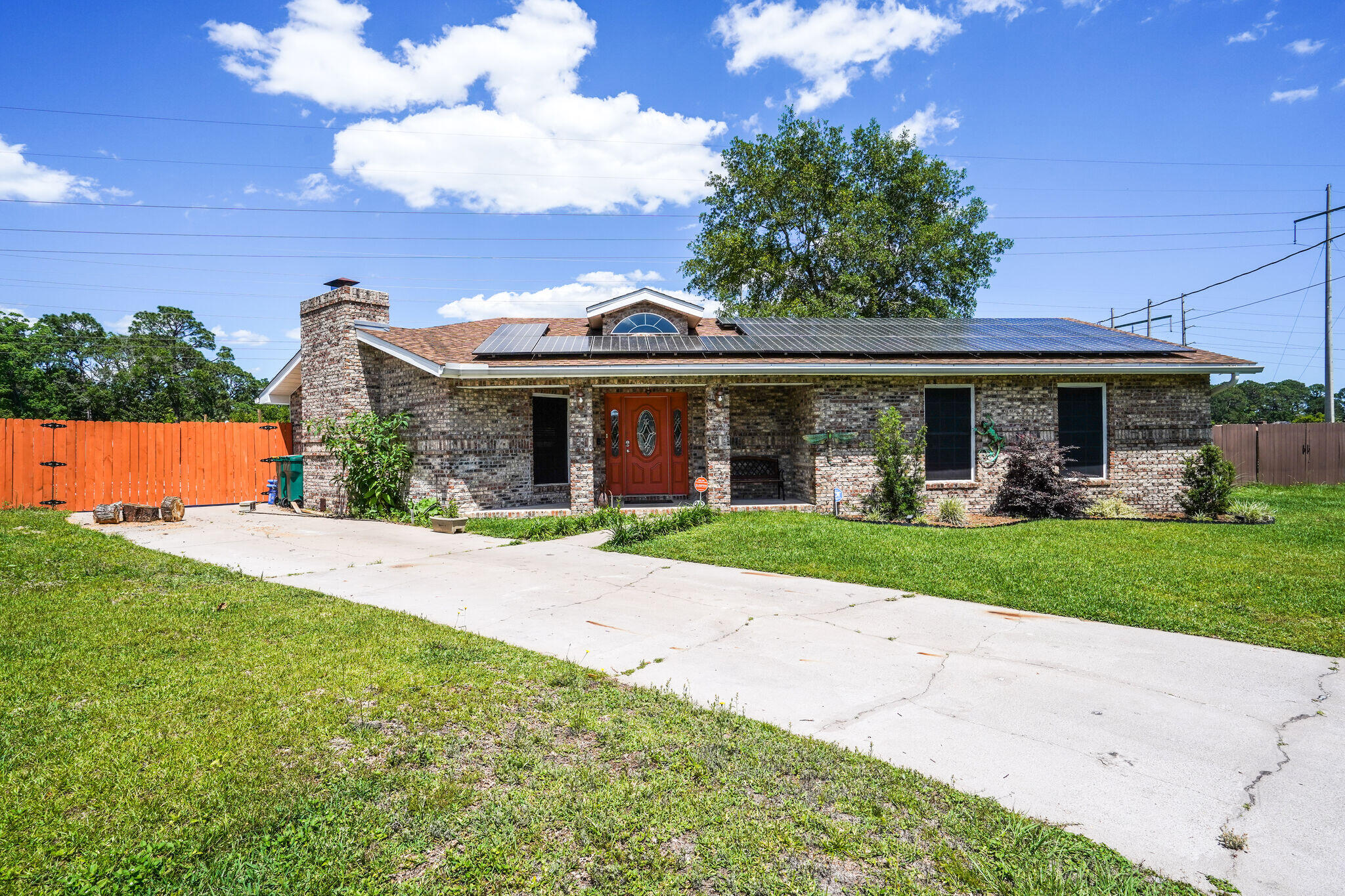 TANGLEWOOD S/D 1ST ADDN - Residential