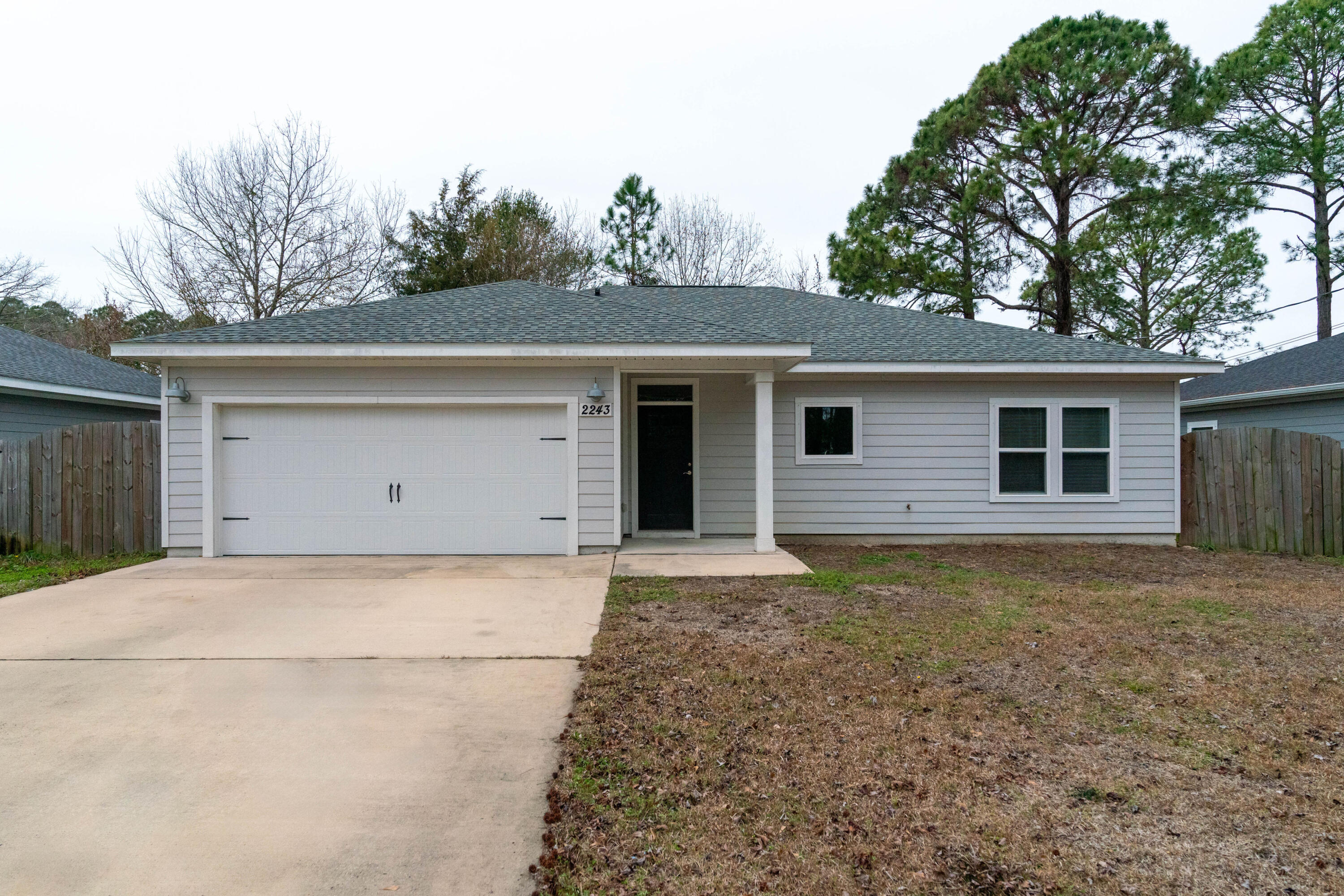 CRESCENT SHORES - Residential