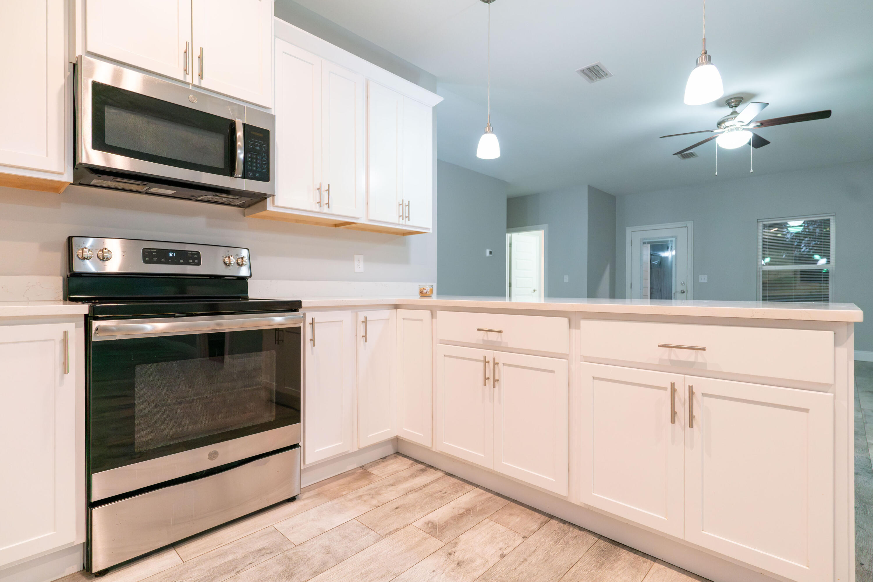 CRESCENT SHORES - Residential