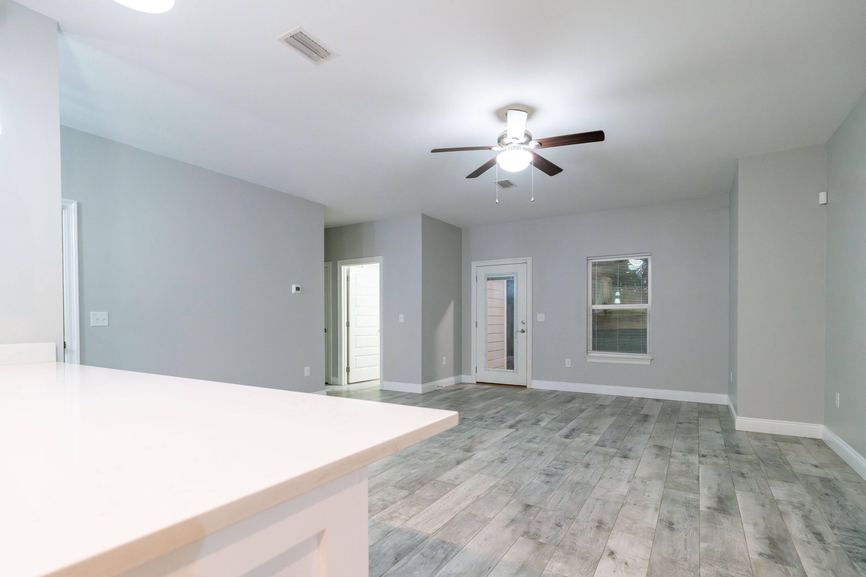 CRESCENT SHORES - Residential