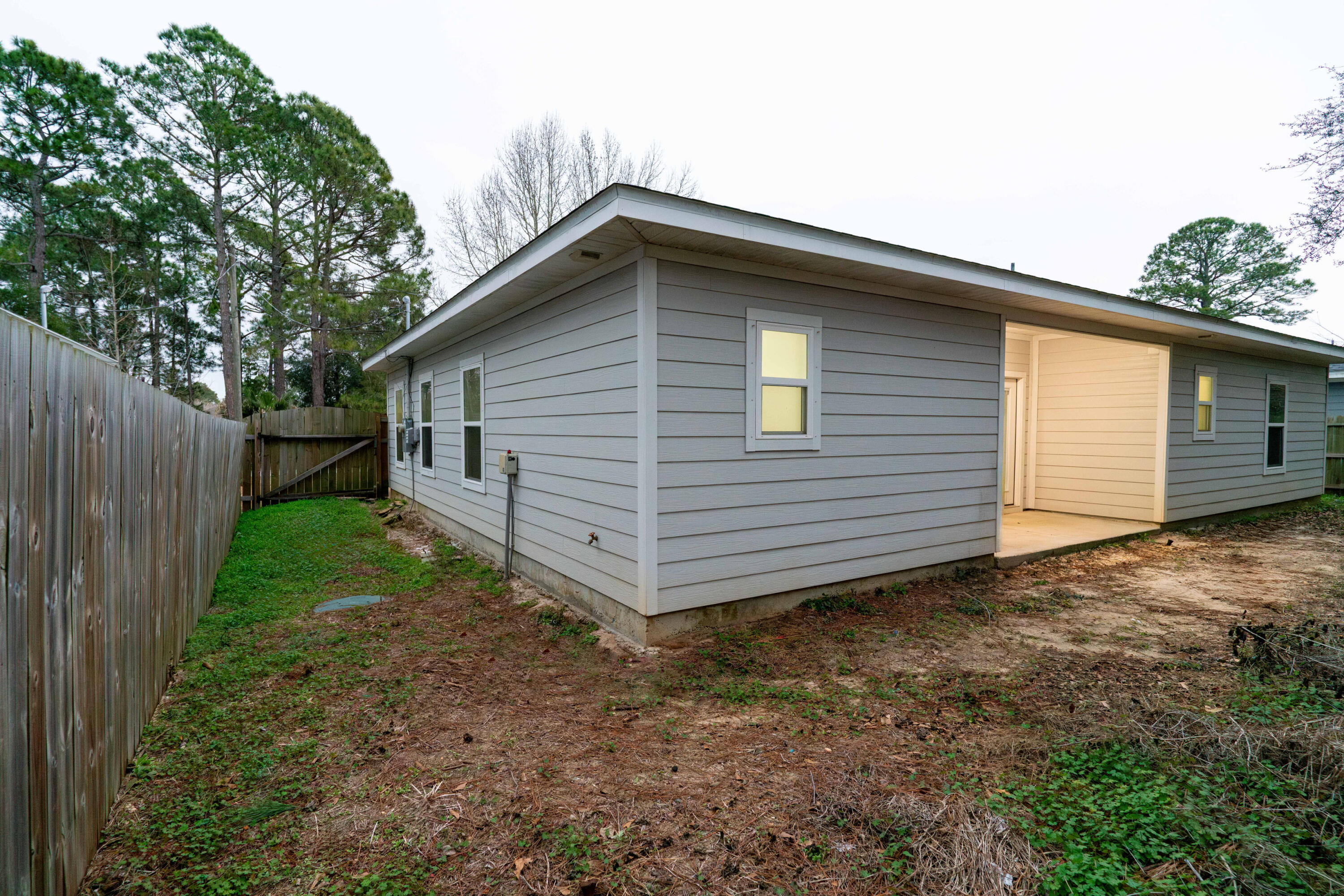 CRESCENT SHORES - Residential