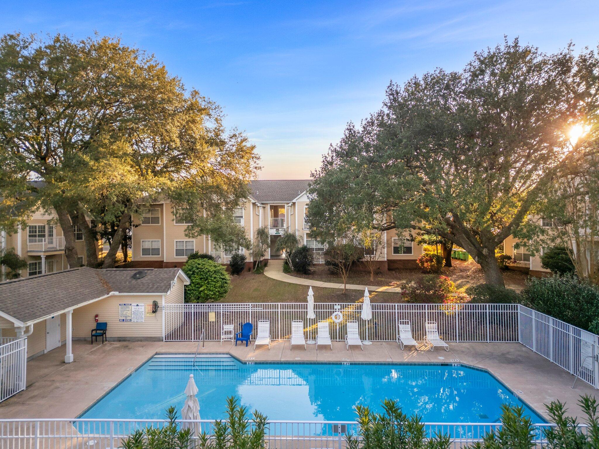 THE OAKS AT NICEVILLE - Residential Lease