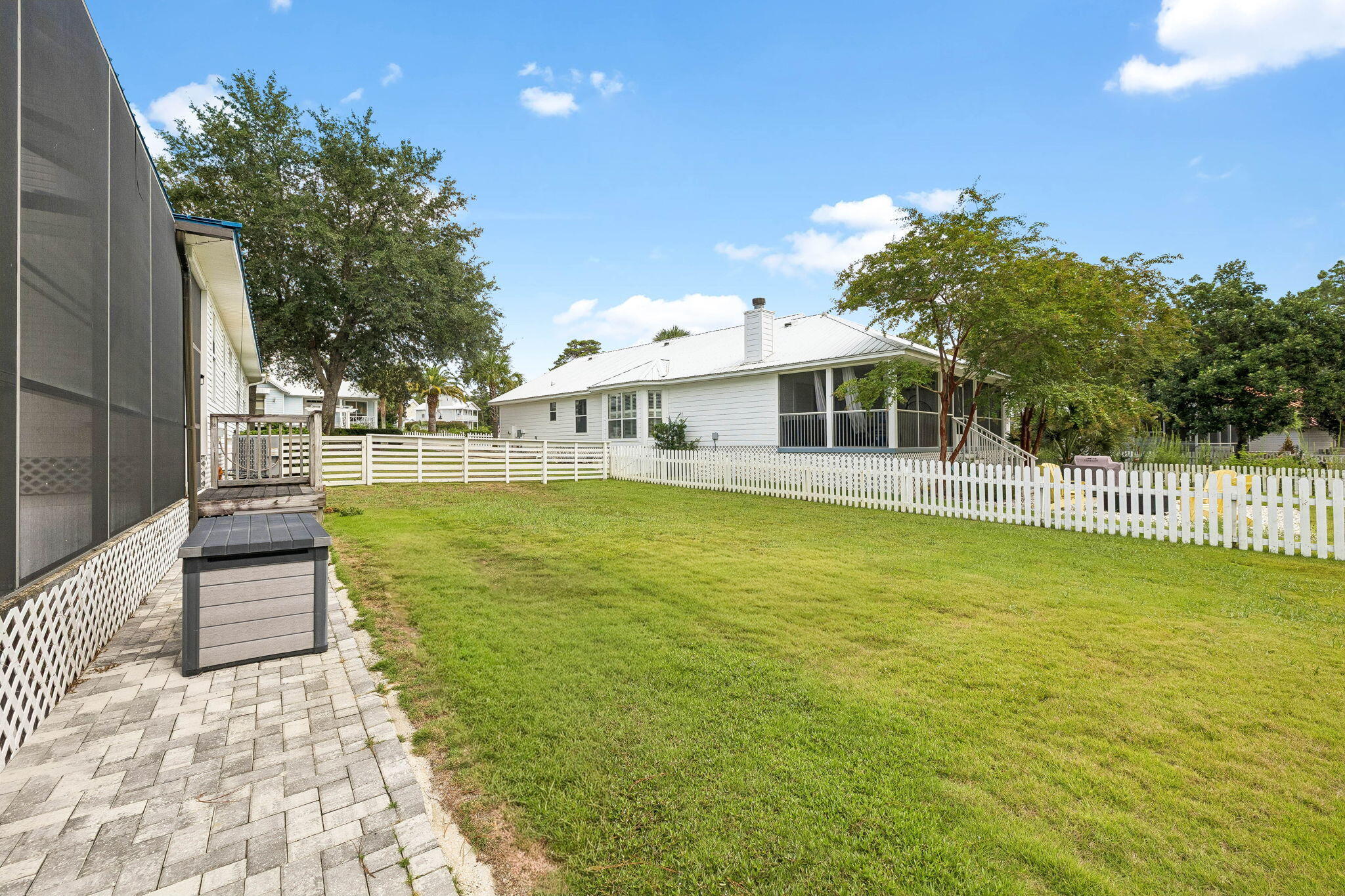 SEA DUNES - Residential