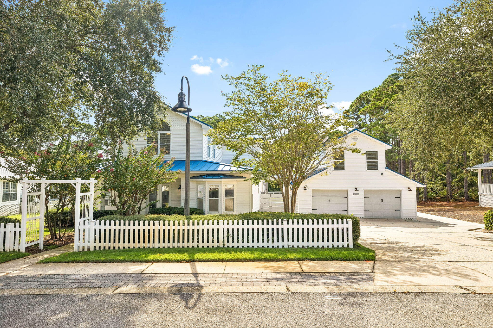 SEA DUNES - Residential
