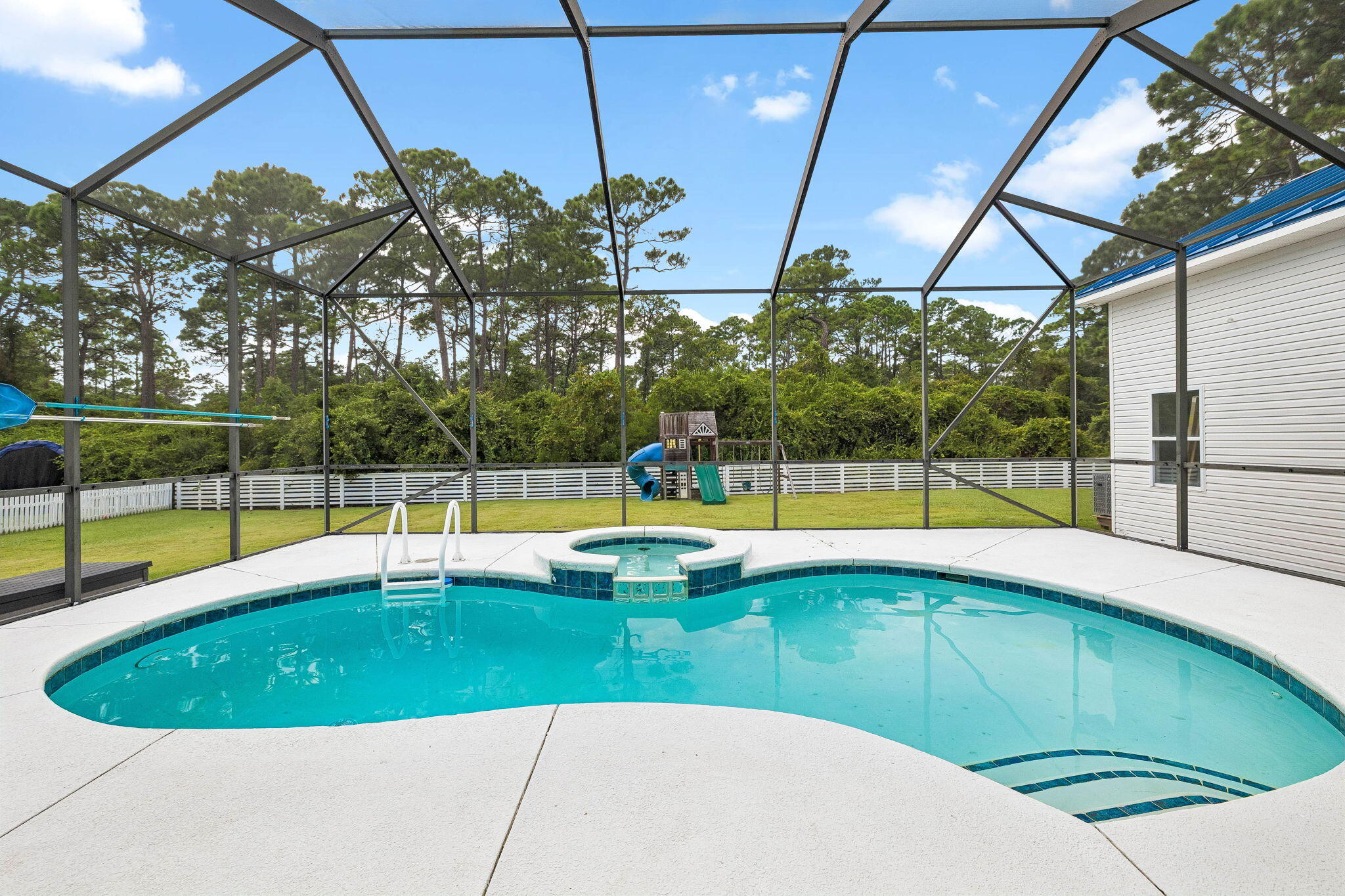 SEA DUNES - Residential