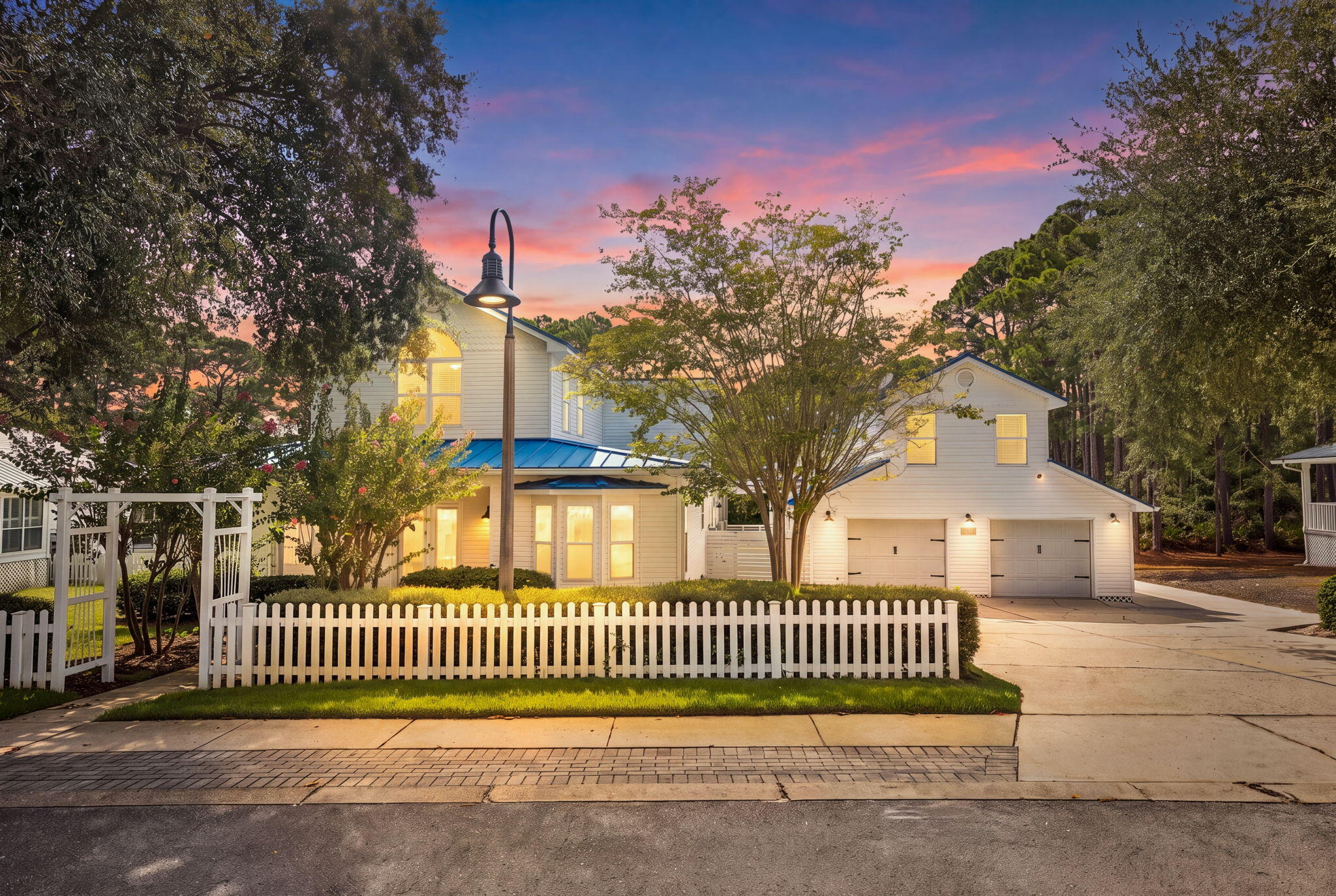 SEA DUNES - Residential