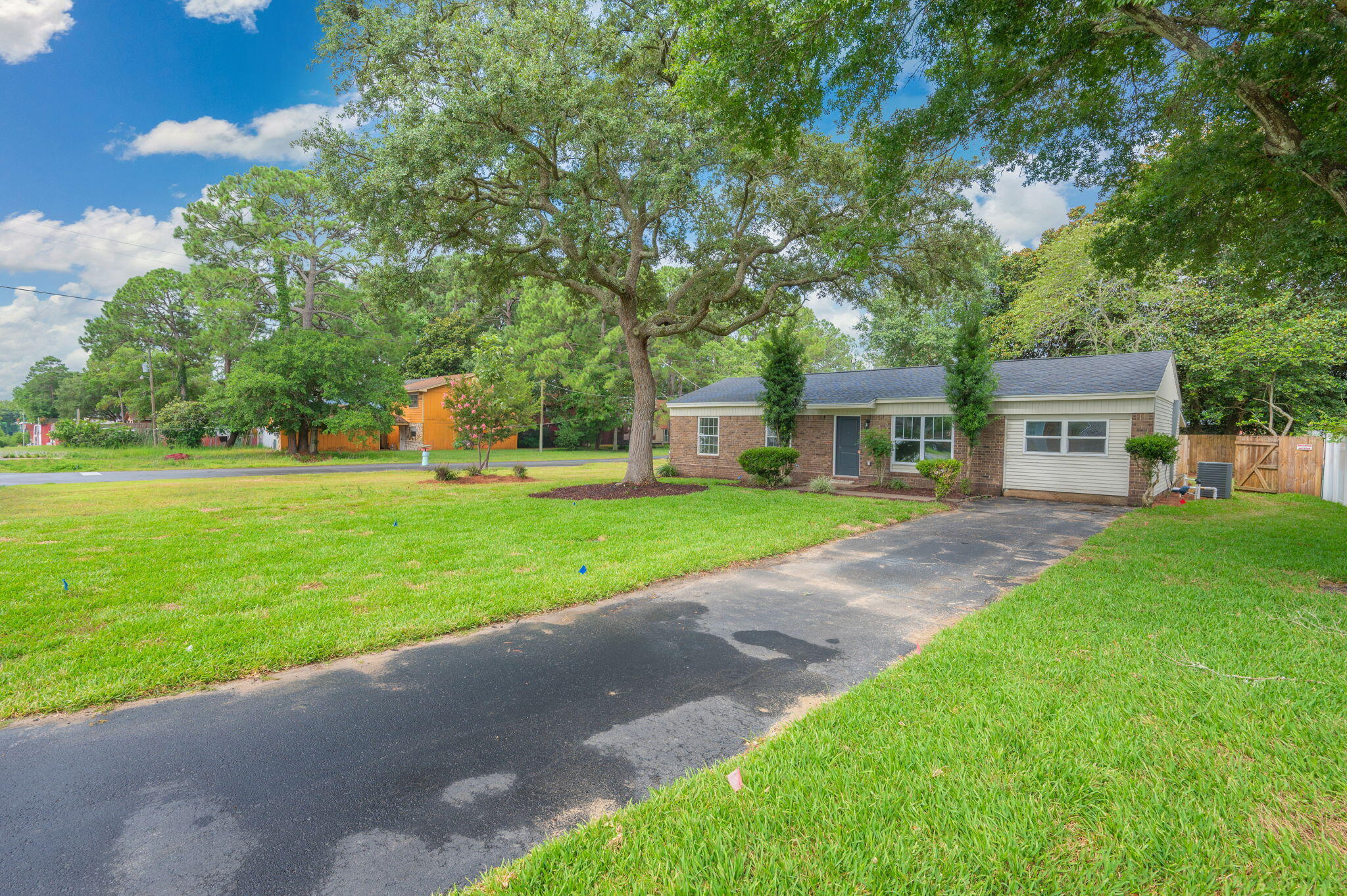 PORT DIXIE S1/2 OF LOTS 12 13, 14-BLK - Residential