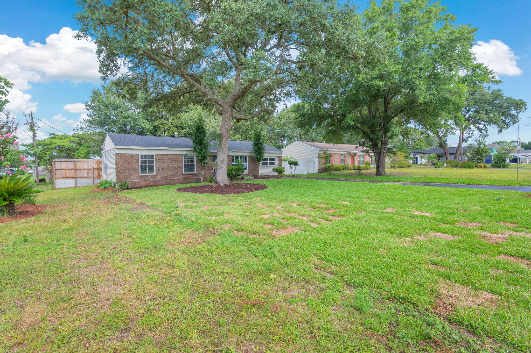 PORT DIXIE S1/2 OF LOTS 12 13, 14-BLK - Residential