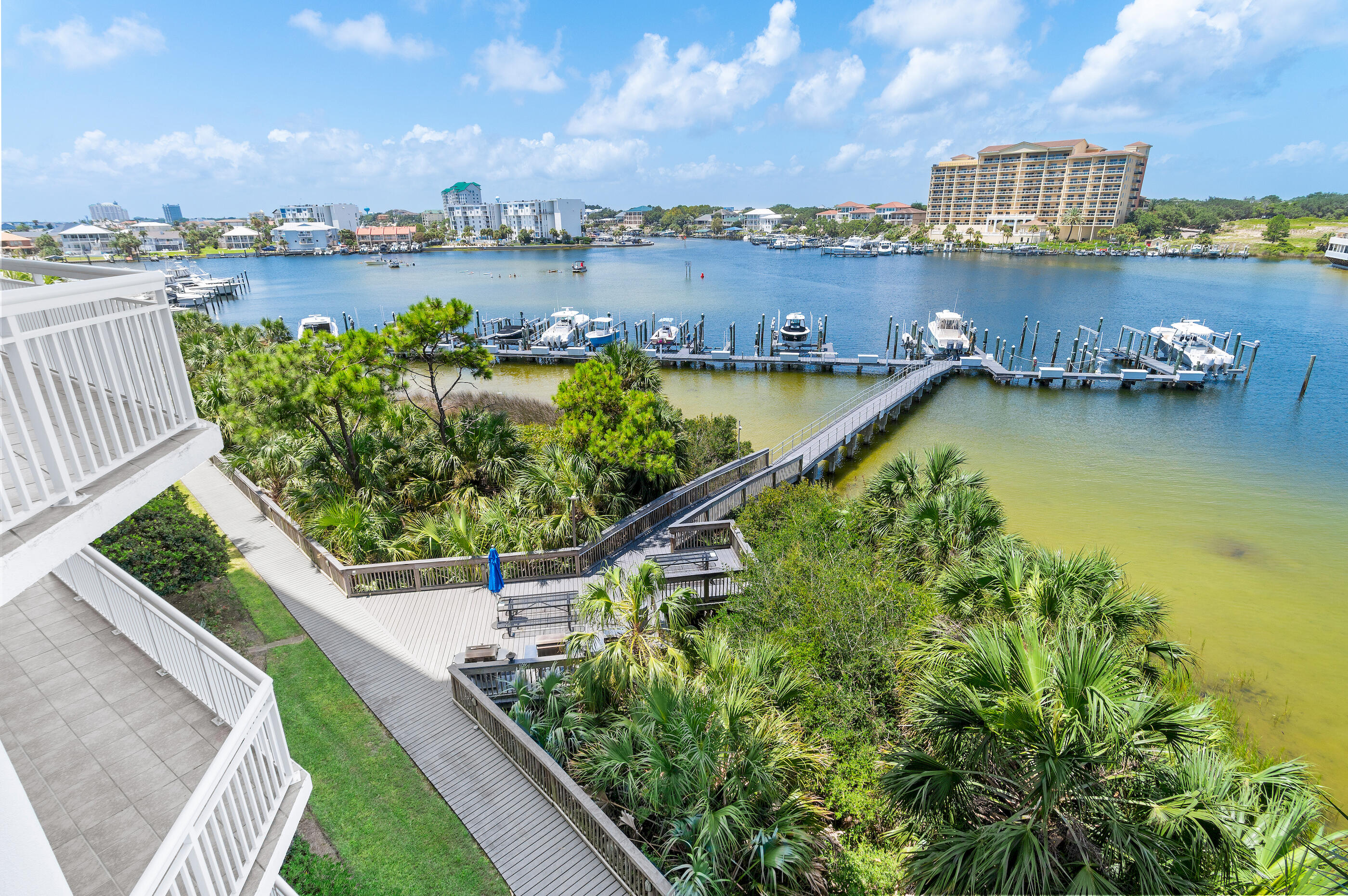 HARBOR LANDING - Residential