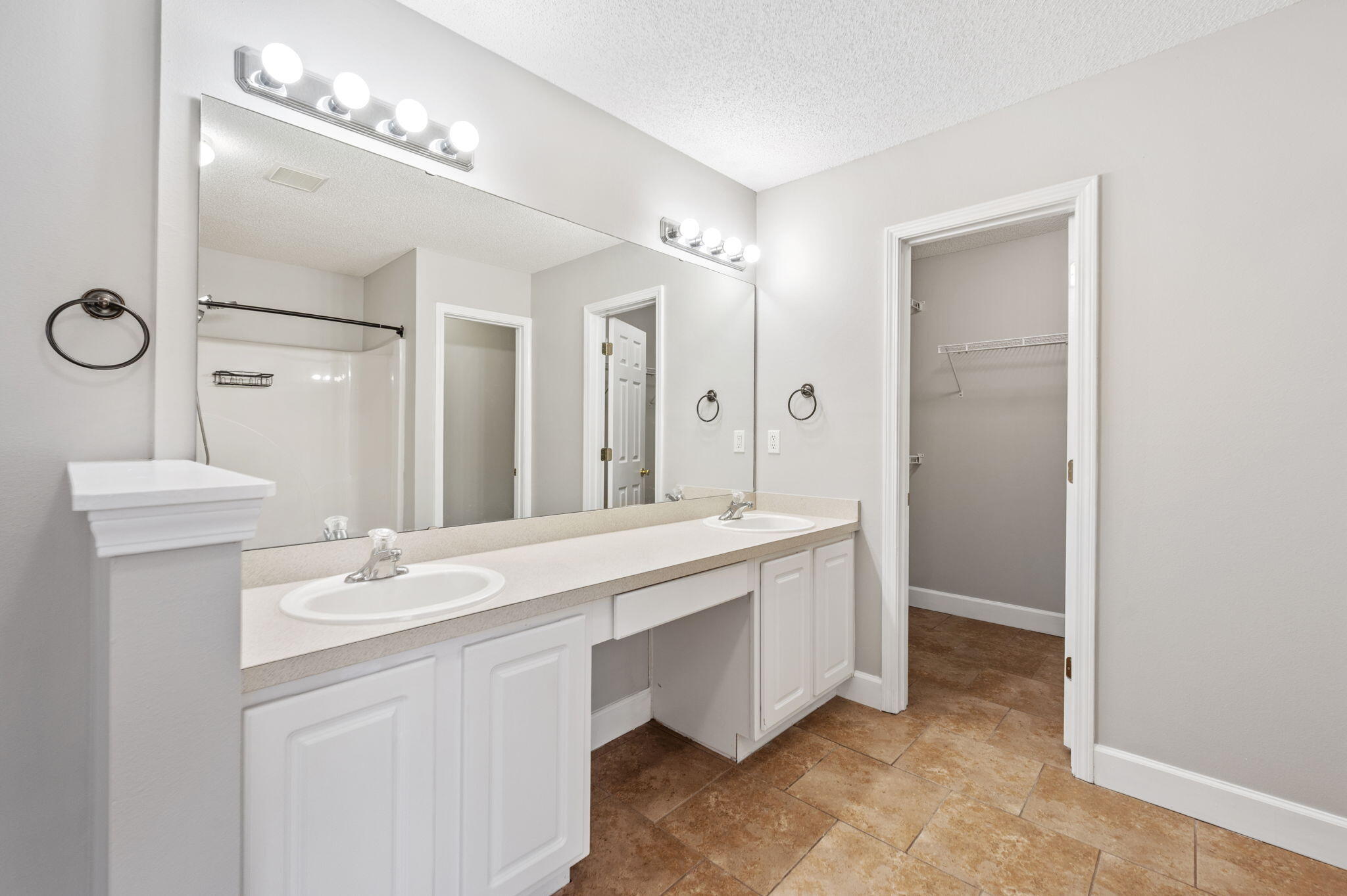 BROOKE ESTATES PH I - Residential