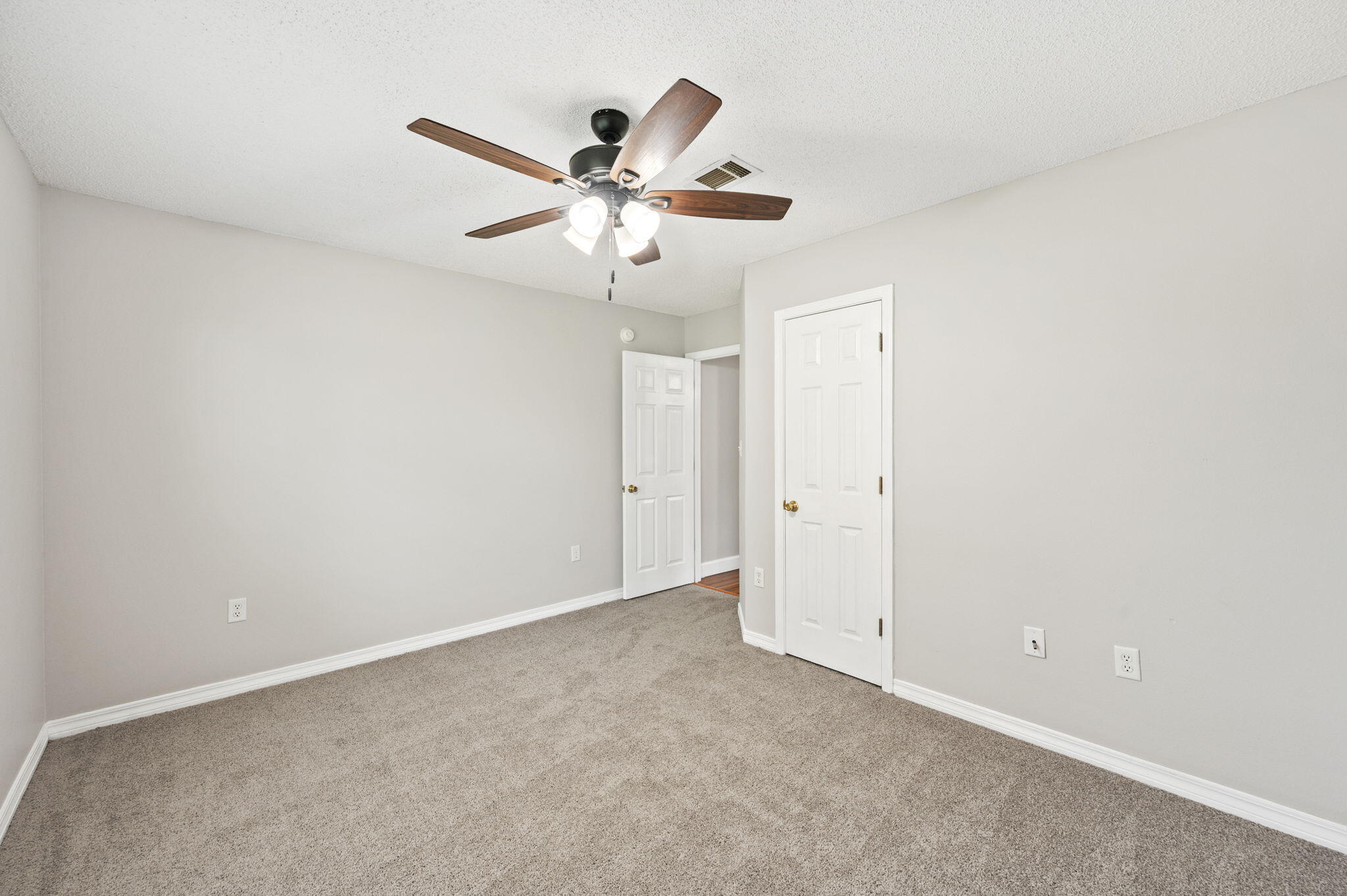 BROOKE ESTATES PH I - Residential