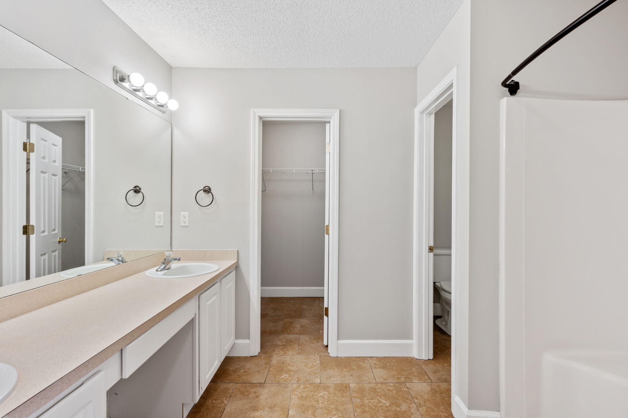 BROOKE ESTATES PH I - Residential