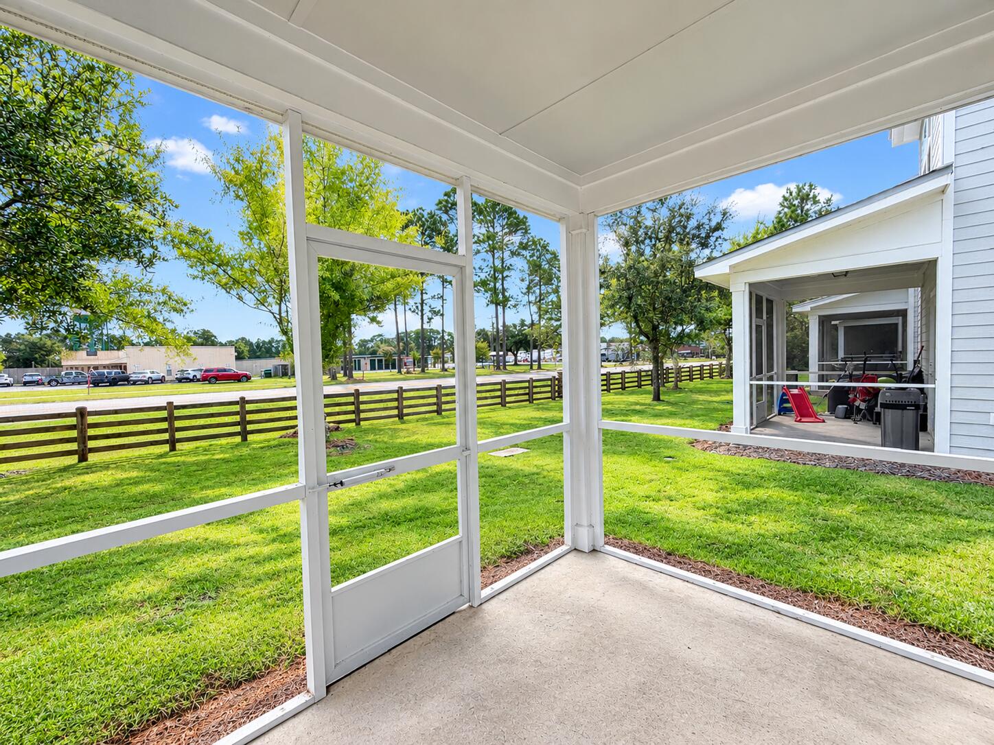 VERANDAS AT FREEPORT - Residential Lease