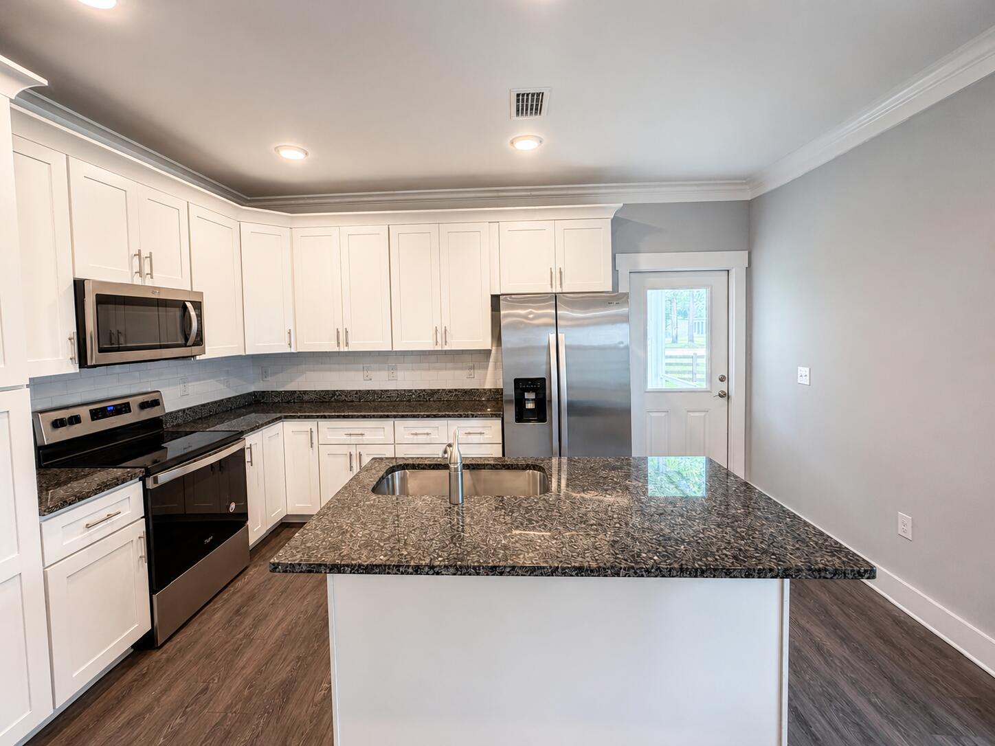 VERANDAS AT FREEPORT - Residential Lease