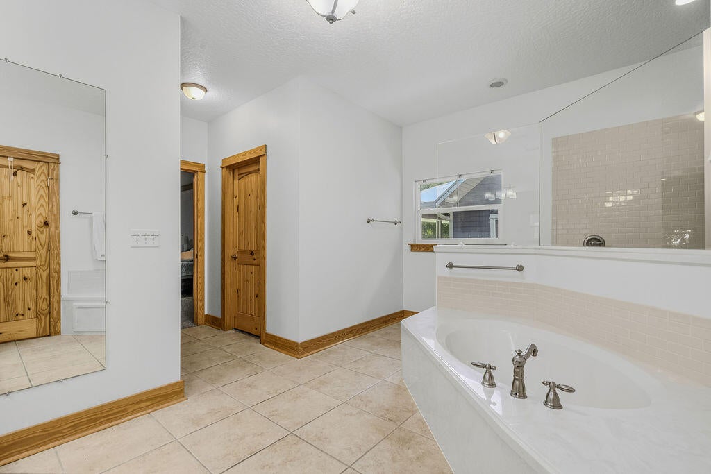 OLDE CAMP WALTON KNOLL - Residential