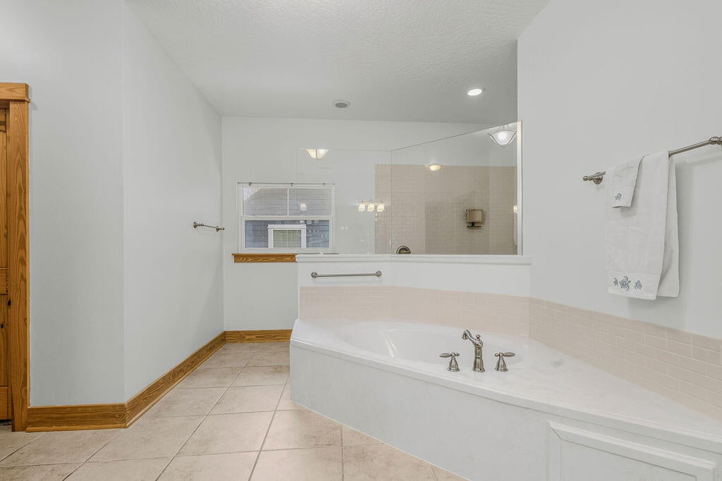OLDE CAMP WALTON KNOLL - Residential