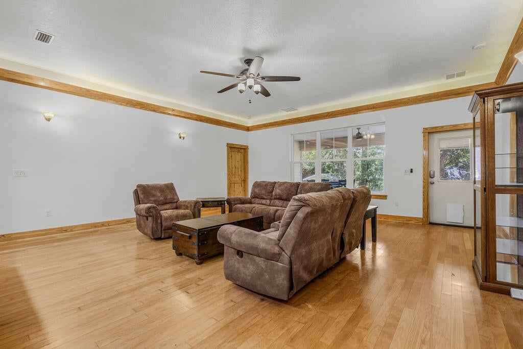 OLDE CAMP WALTON KNOLL - Residential