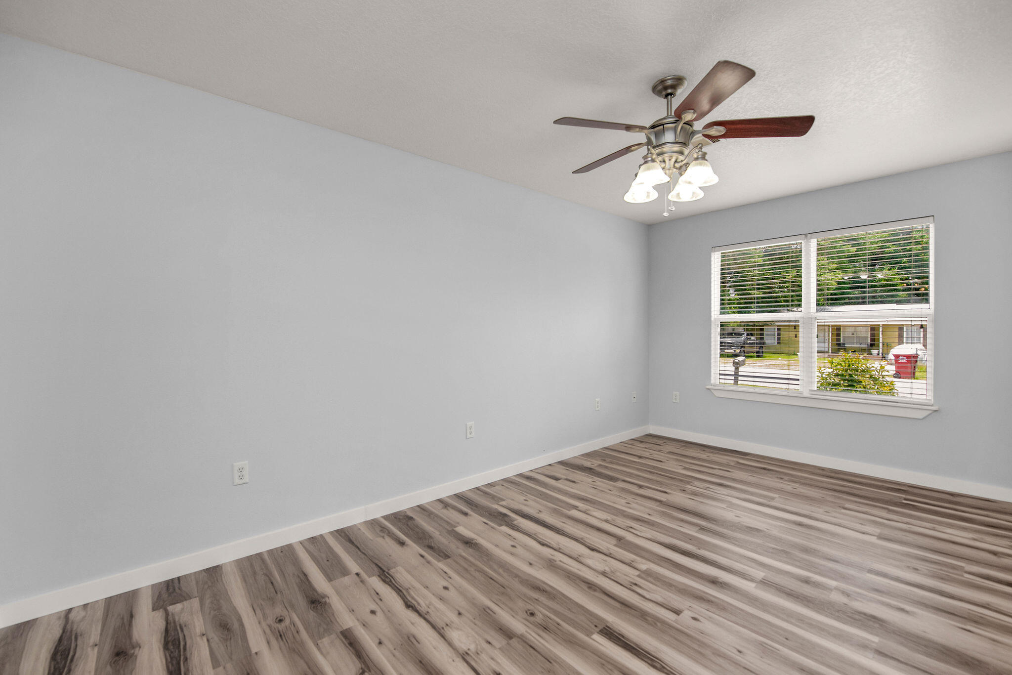 MORRIS ADDN TO CRESTVIEW - Residential